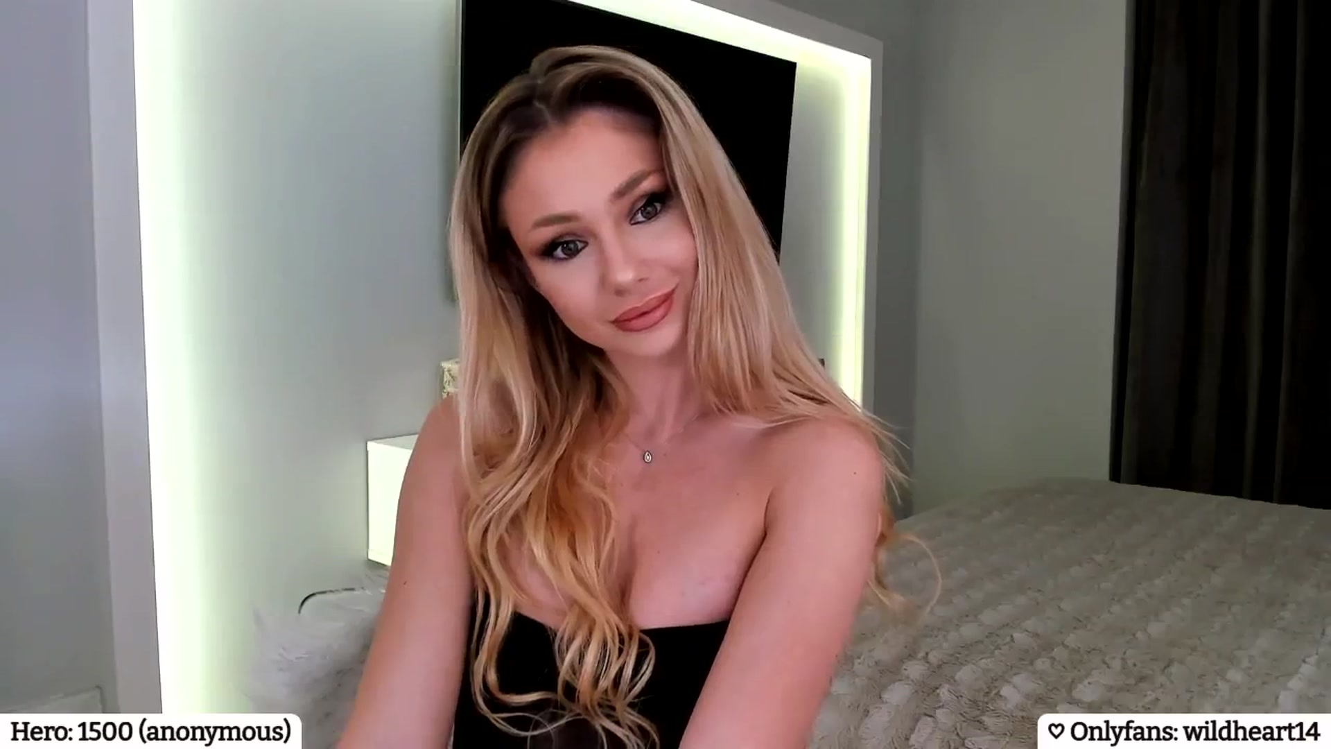 Gallery image thumbnail from Yveline's myfreecams stream on, 02/19/2025, 21:54 image 13 of 20