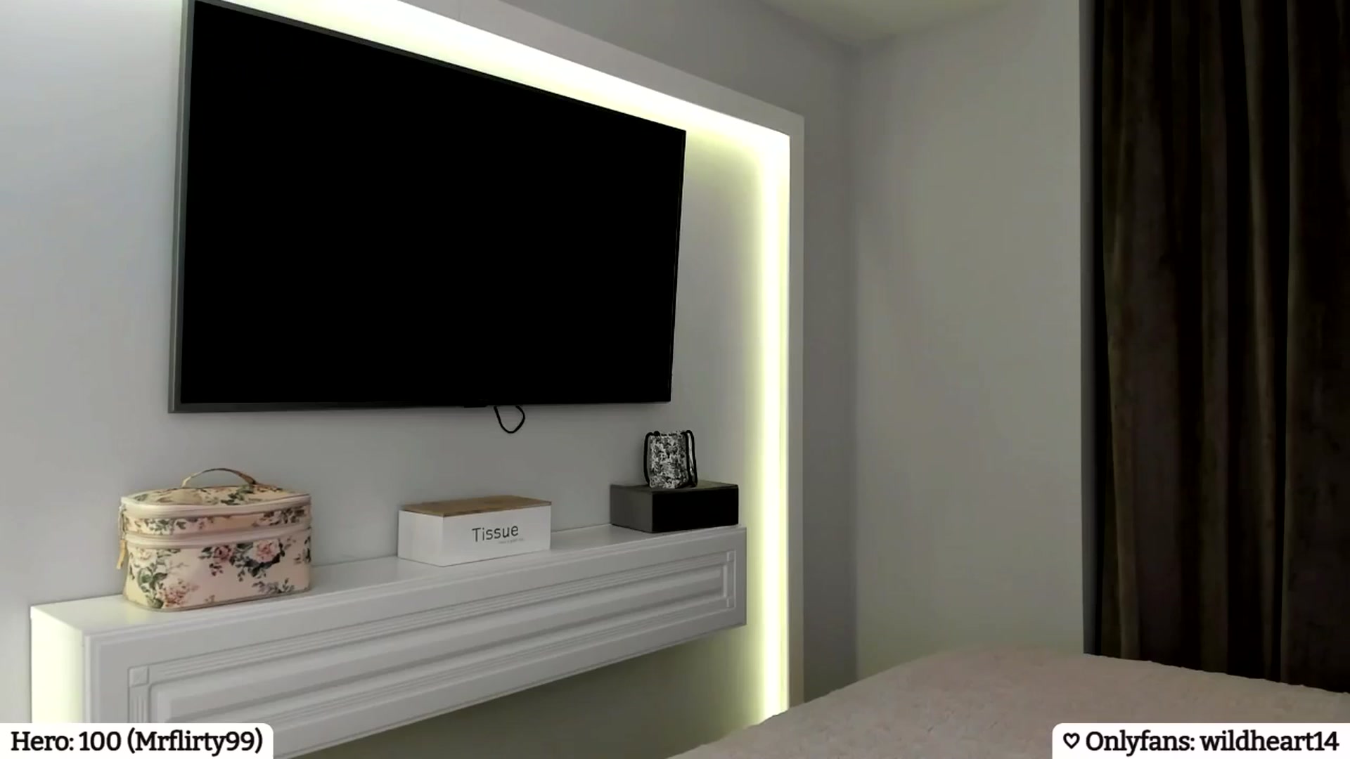 Gallery image thumbnail from Yveline's myfreecams stream on, 02/21/2025, 22:26 image 12 of 20