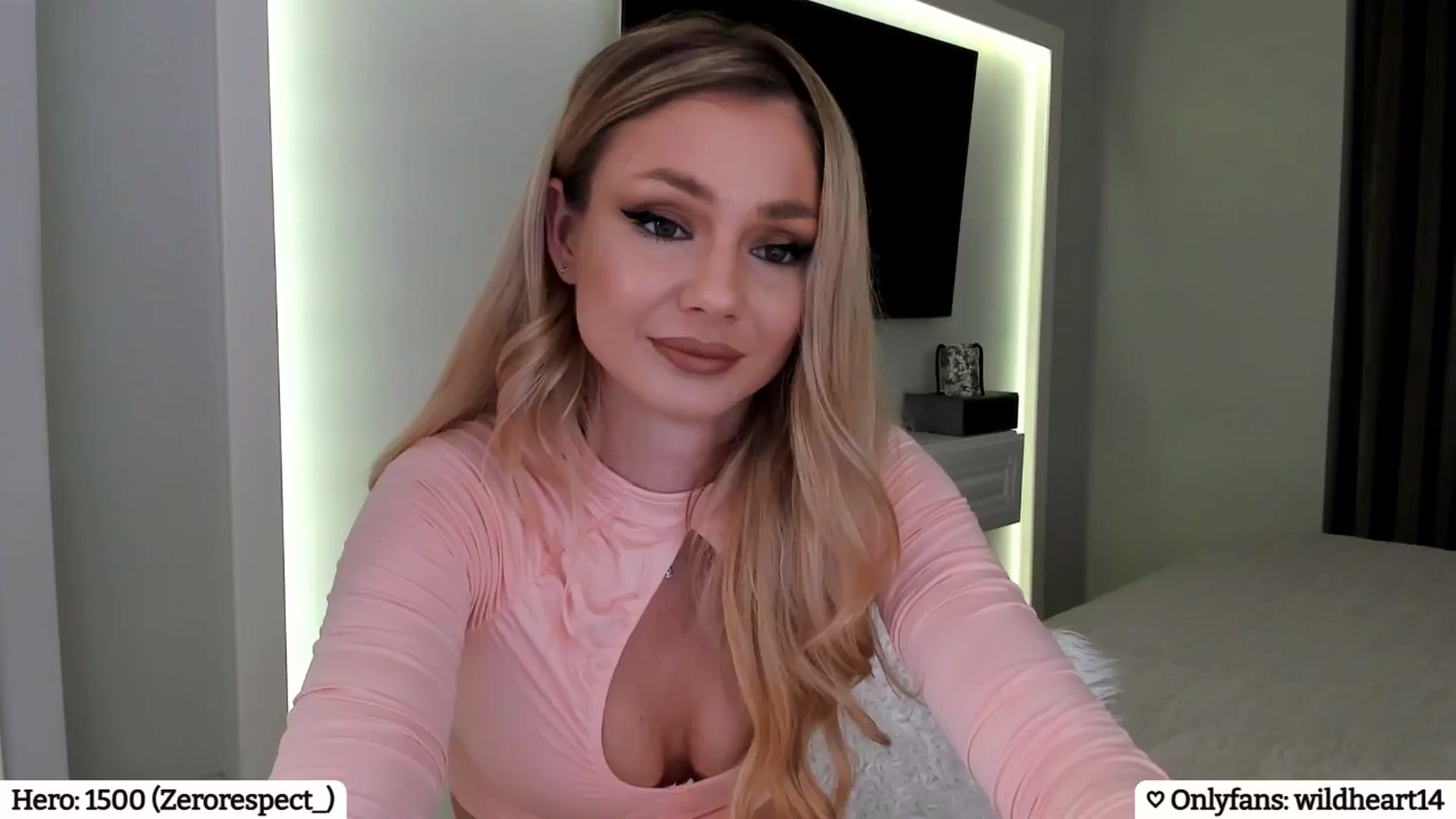 Gallery image thumbnail from Yveline's myfreecams stream on, 02/27/2025, 21:37 image 6 of 20