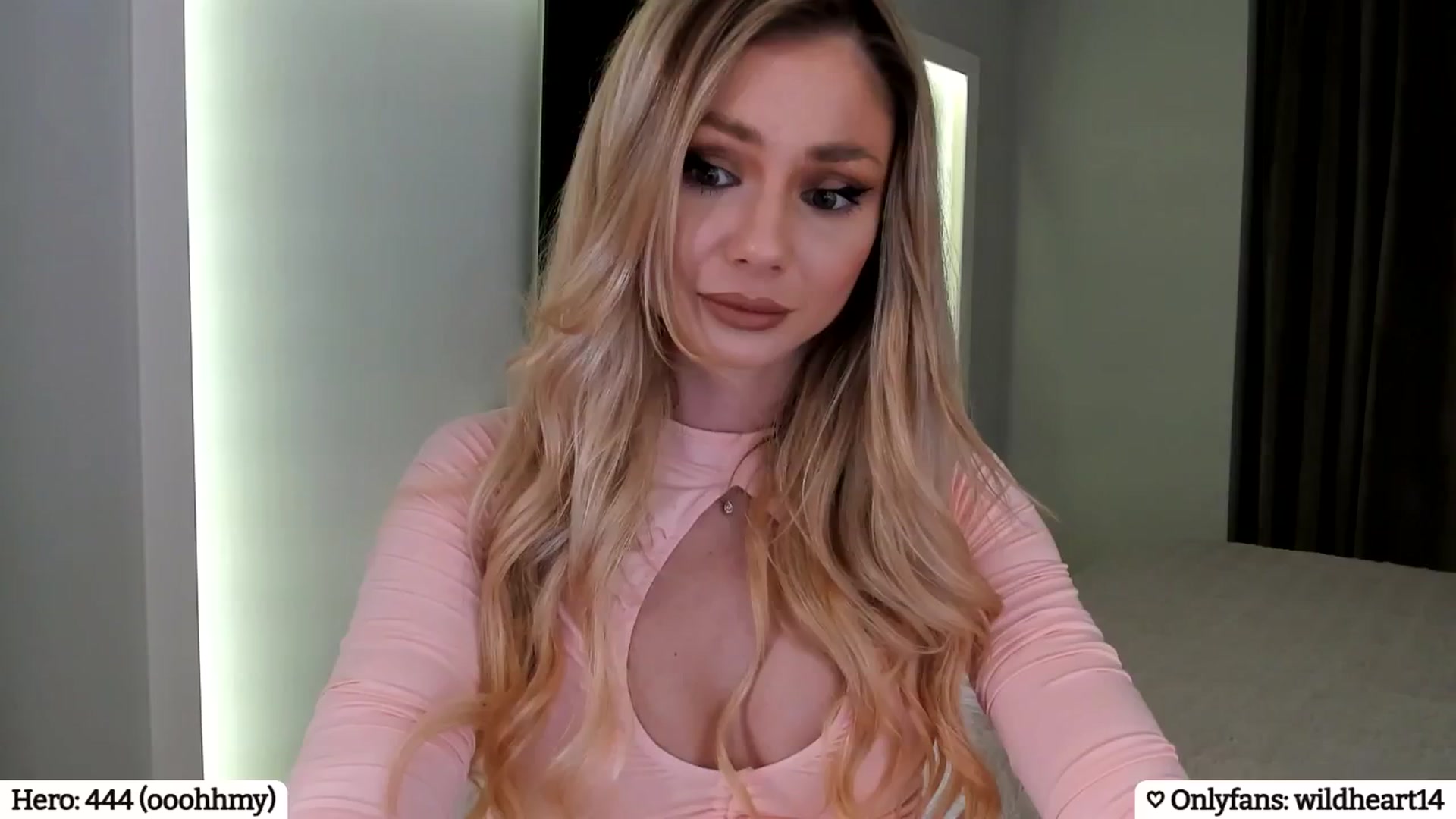 Gallery image thumbnail from Yveline's myfreecams stream on, 02/27/2025, 21:37 image 1 of 20