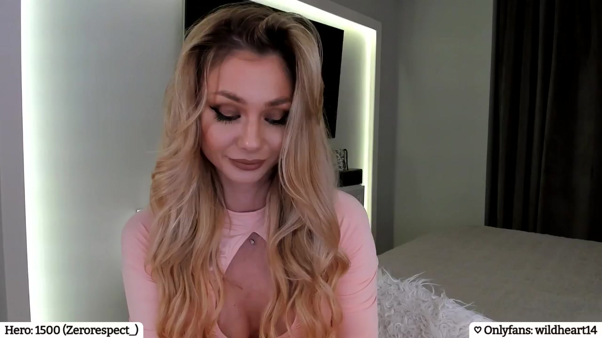 Gallery image thumbnail from Yveline's myfreecams stream on, 02/27/2025, 21:37 image 16 of 20
