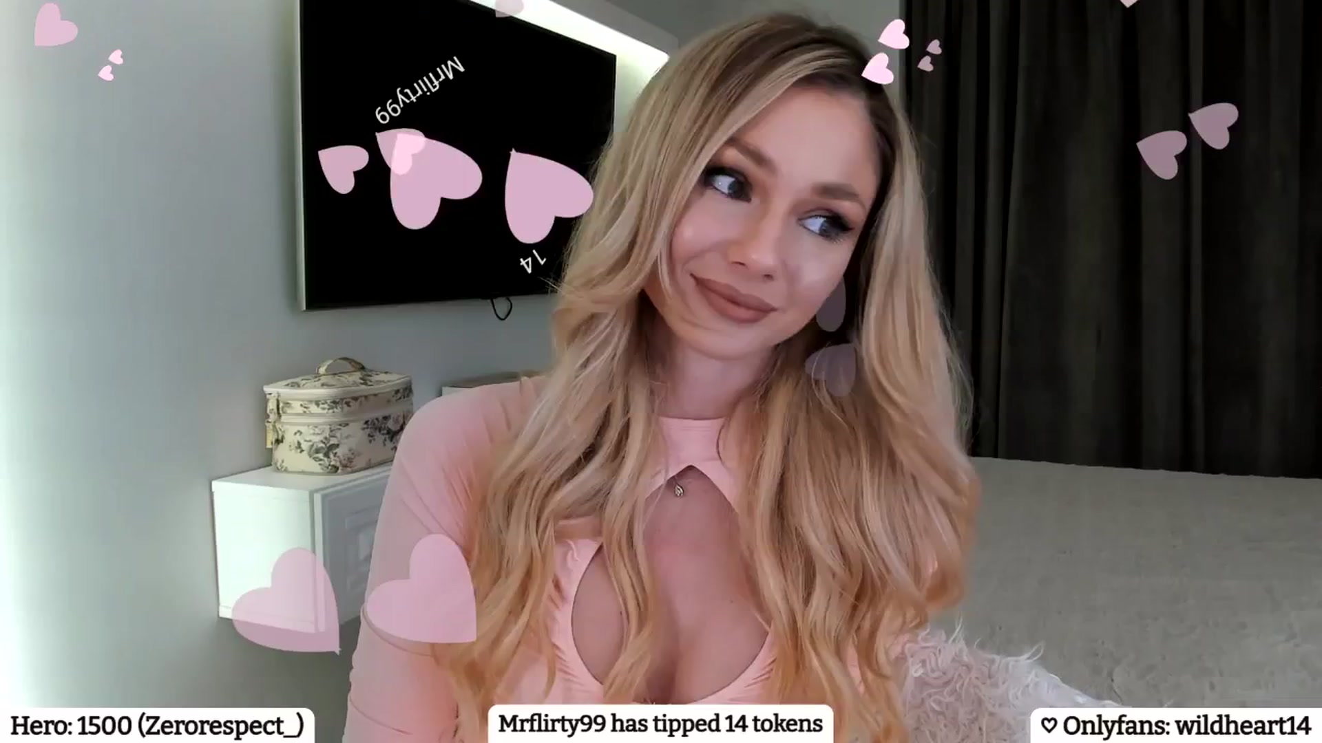 Gallery image thumbnail from Yveline's myfreecams stream on, 02/27/2025, 21:37 image 12 of 20