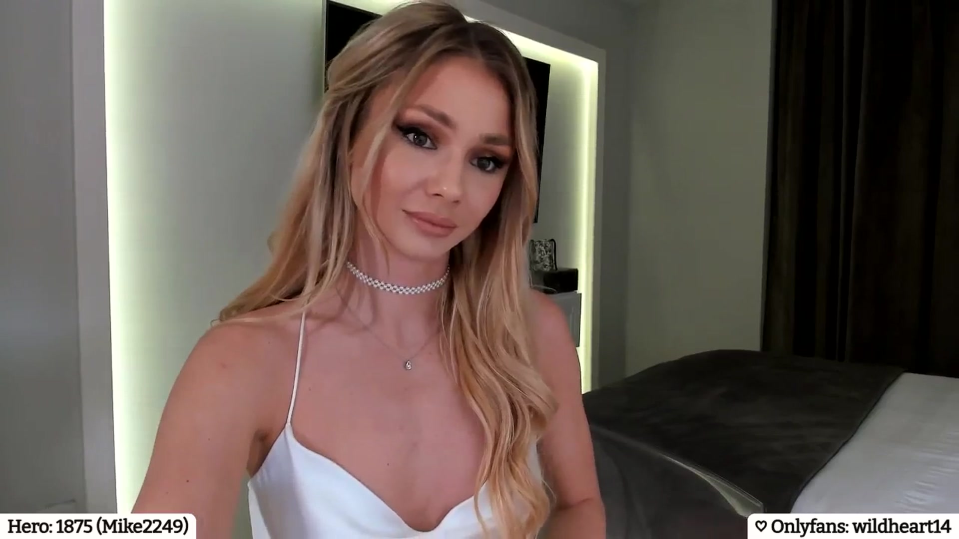 Gallery image thumbnail from Yveline's myfreecams stream on, 03/01/2025, 17:25 image 20 of 20