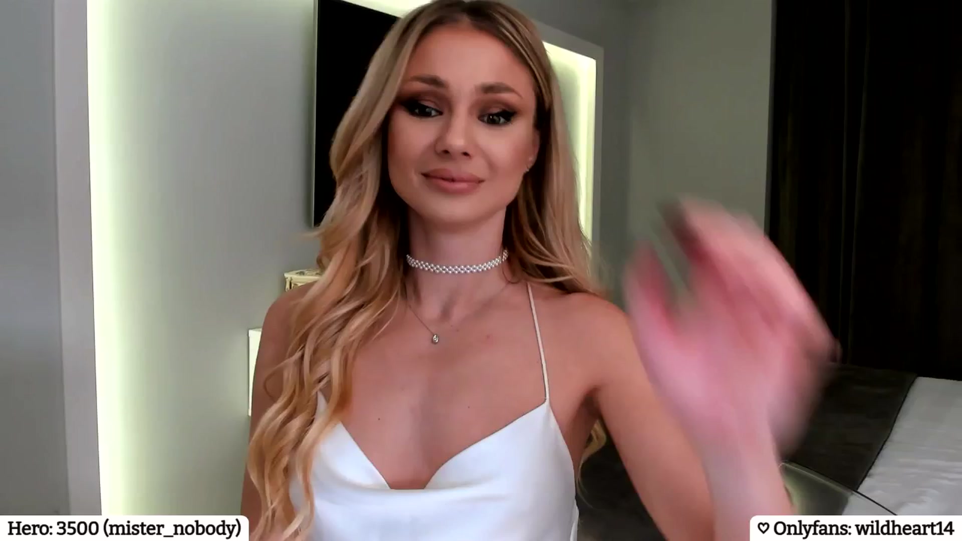 Gallery image thumbnail from Yveline's myfreecams stream on, 03/01/2025, 23:12 image 7 of 20