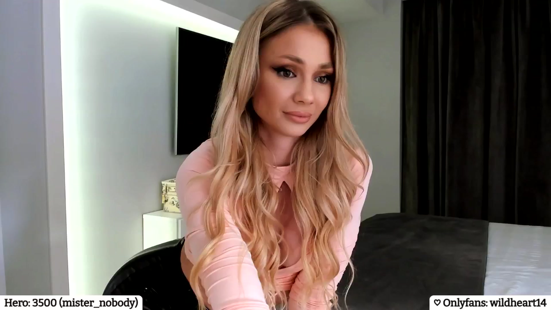 Gallery image thumbnail from Yveline's myfreecams stream on, 03/01/2025, 23:12 image 10 of 20