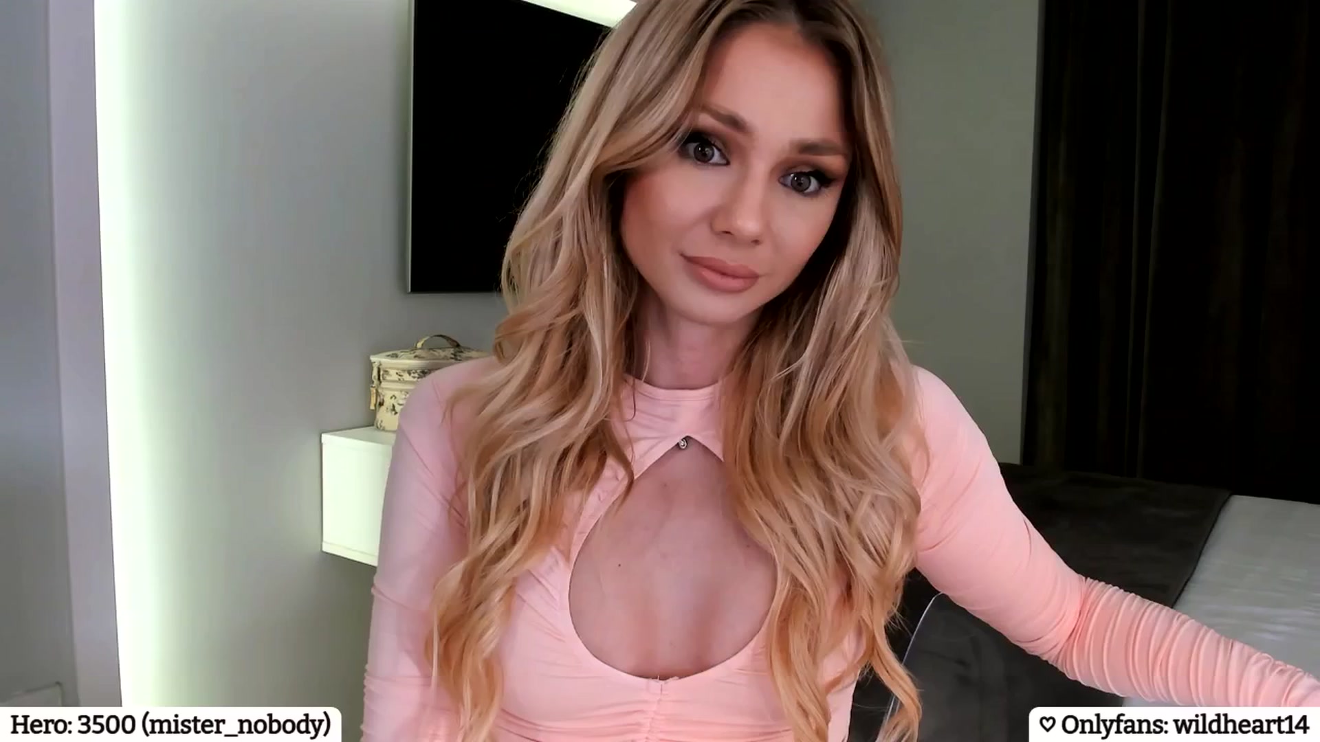 Gallery image thumbnail from Yveline's myfreecams stream on, 03/01/2025, 23:12 image 9 of 20