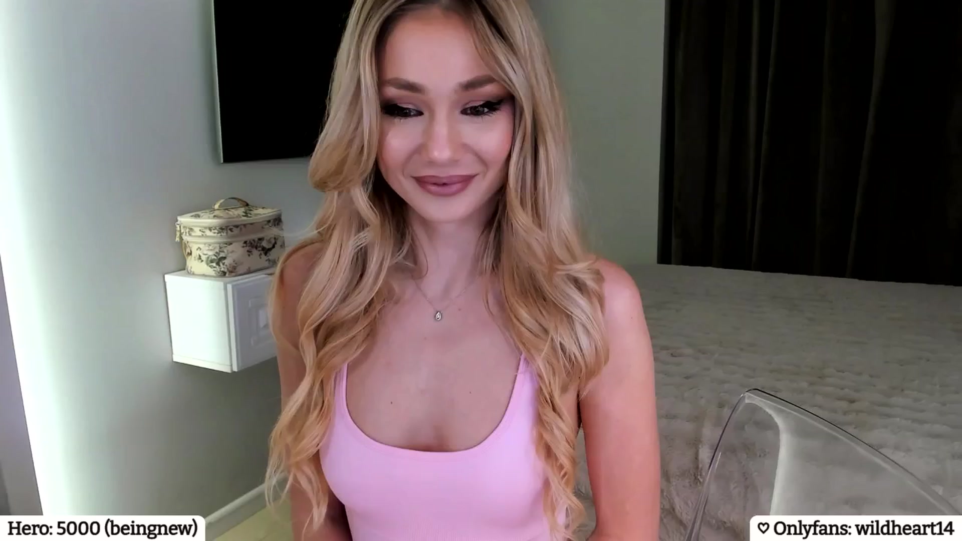 Gallery image thumbnail from Yveline's myfreecams stream on, 03/03/2025, 23:59 image 6 of 20