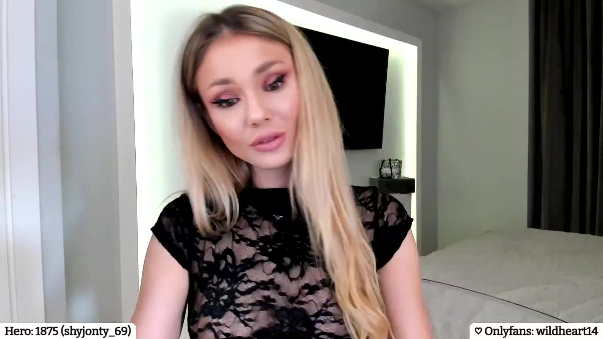 Gallery image thumbnail from Yveline's myfreecams stream on, 03/05/2025, 24:09 image 19 of 20