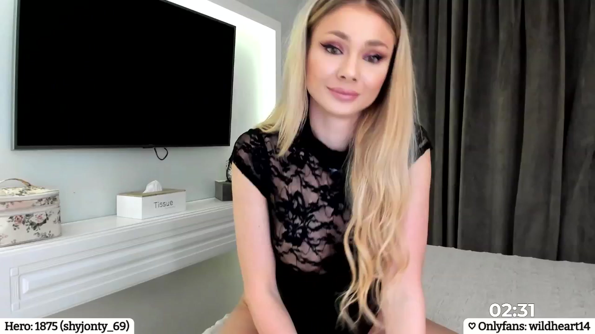 Gallery image thumbnail from Yveline's myfreecams stream on, 03/05/2025, 24:09 image 3 of 20