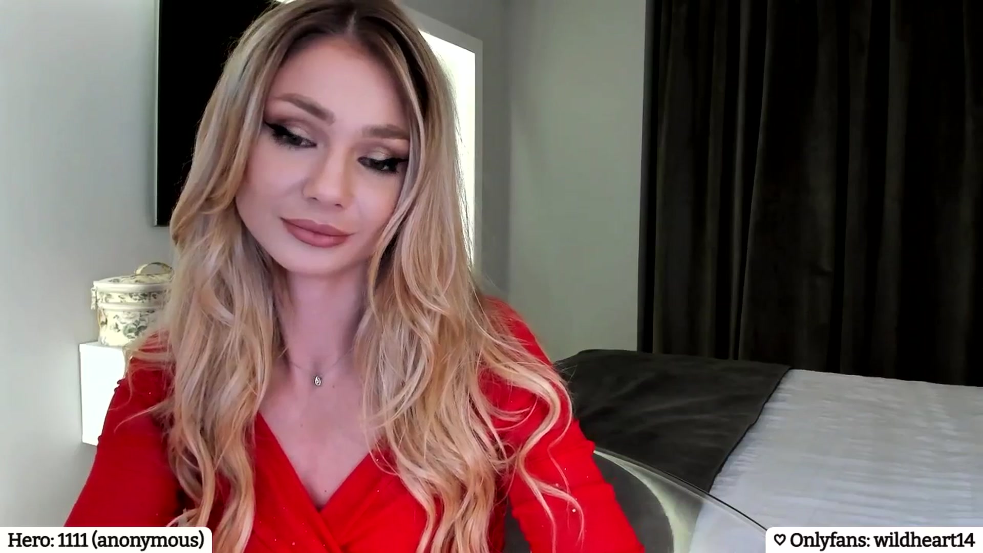 Gallery image thumbnail from Yveline's myfreecams stream on, 03/06/2025, 24:10 image 11 of 20