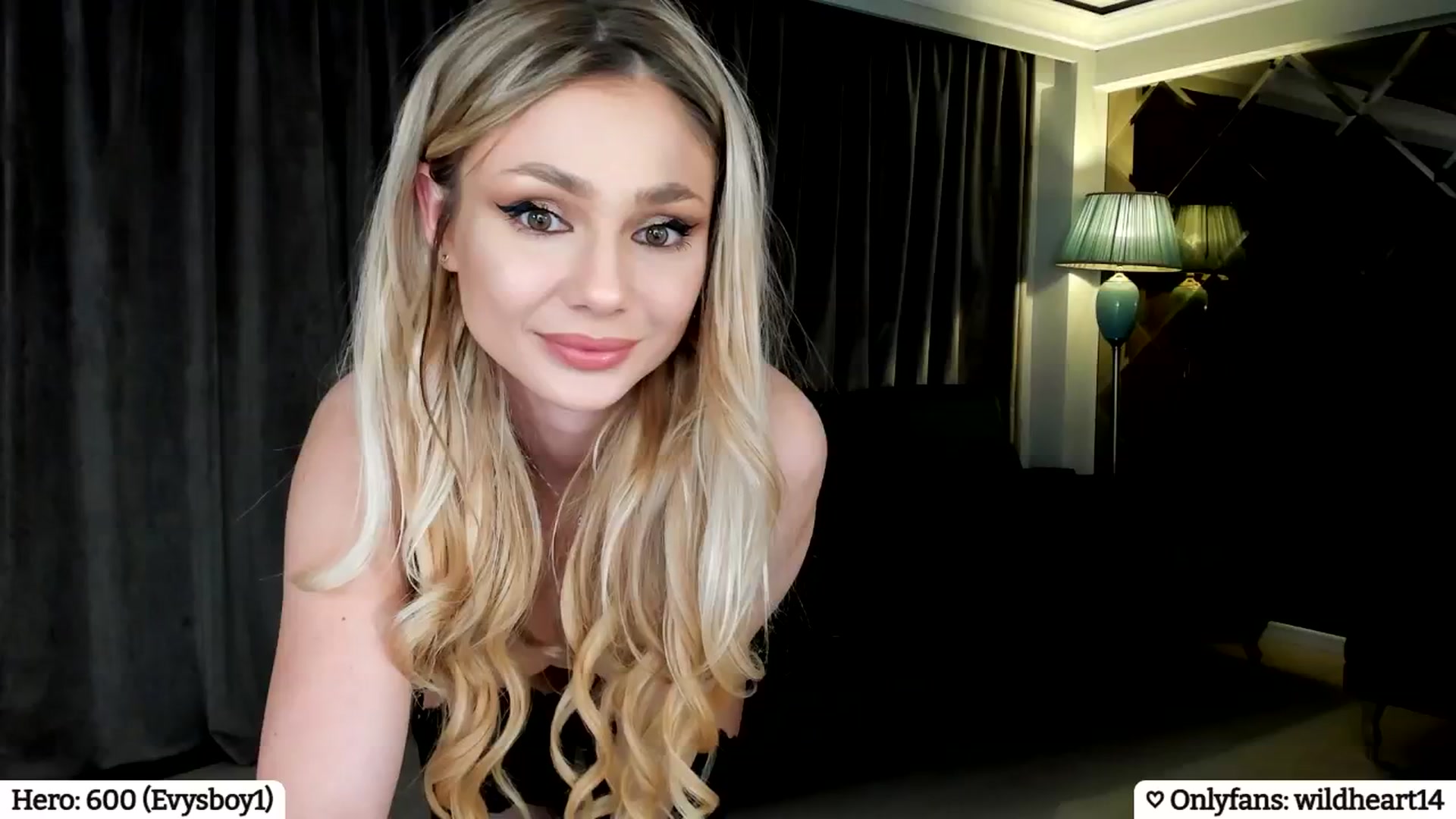 Gallery image thumbnail from Yveline's myfreecams stream on, 03/08/2025, 24:11 image 16 of 20