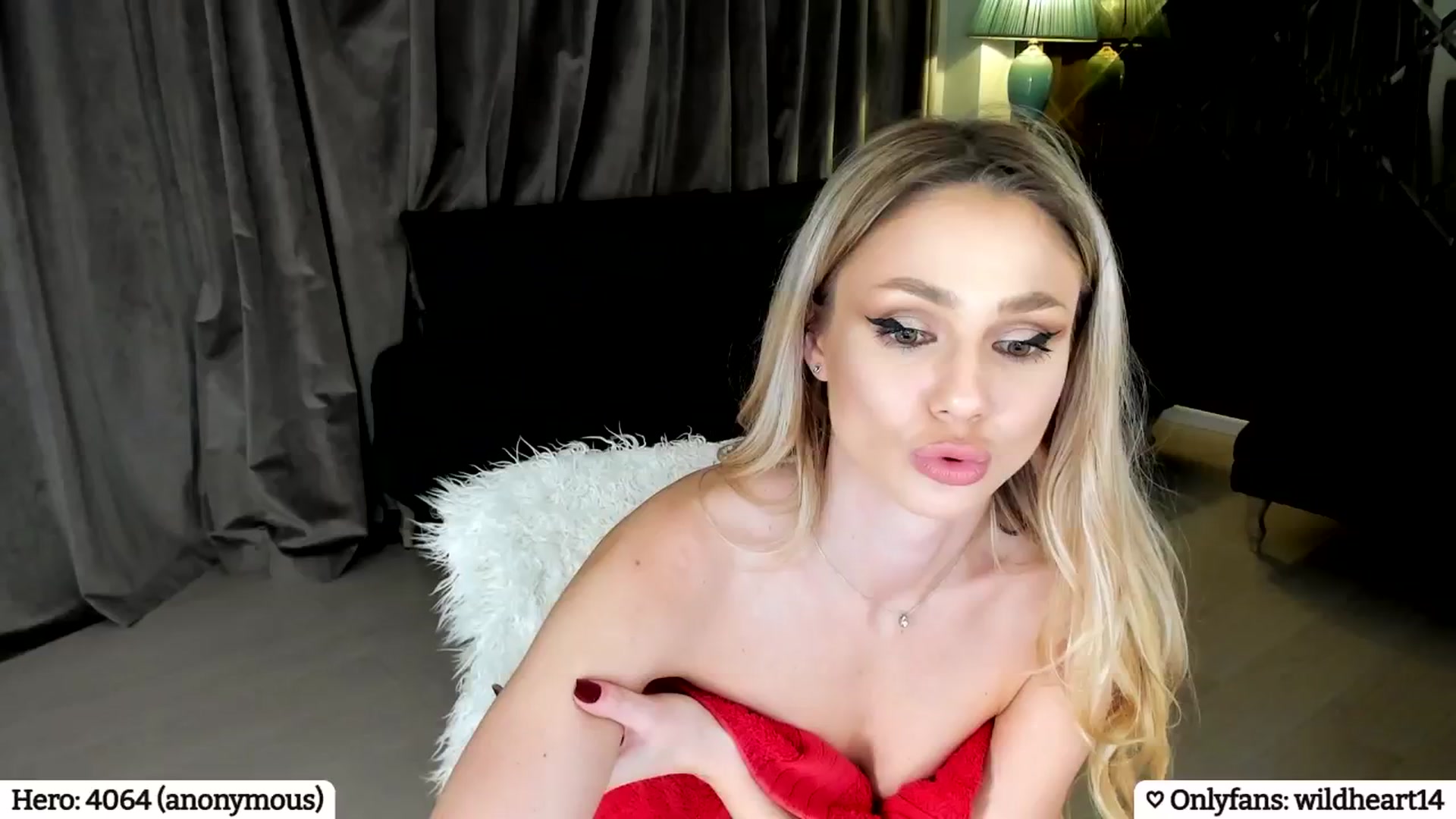 Gallery image thumbnail from Yveline's myfreecams stream on, 03/08/2025, 02:54 image 8 of 20