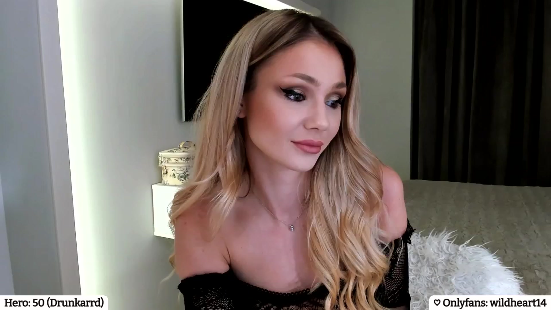Gallery image thumbnail from Yveline's myfreecams stream on, 03/09/2025, 20:24 image 4 of 20