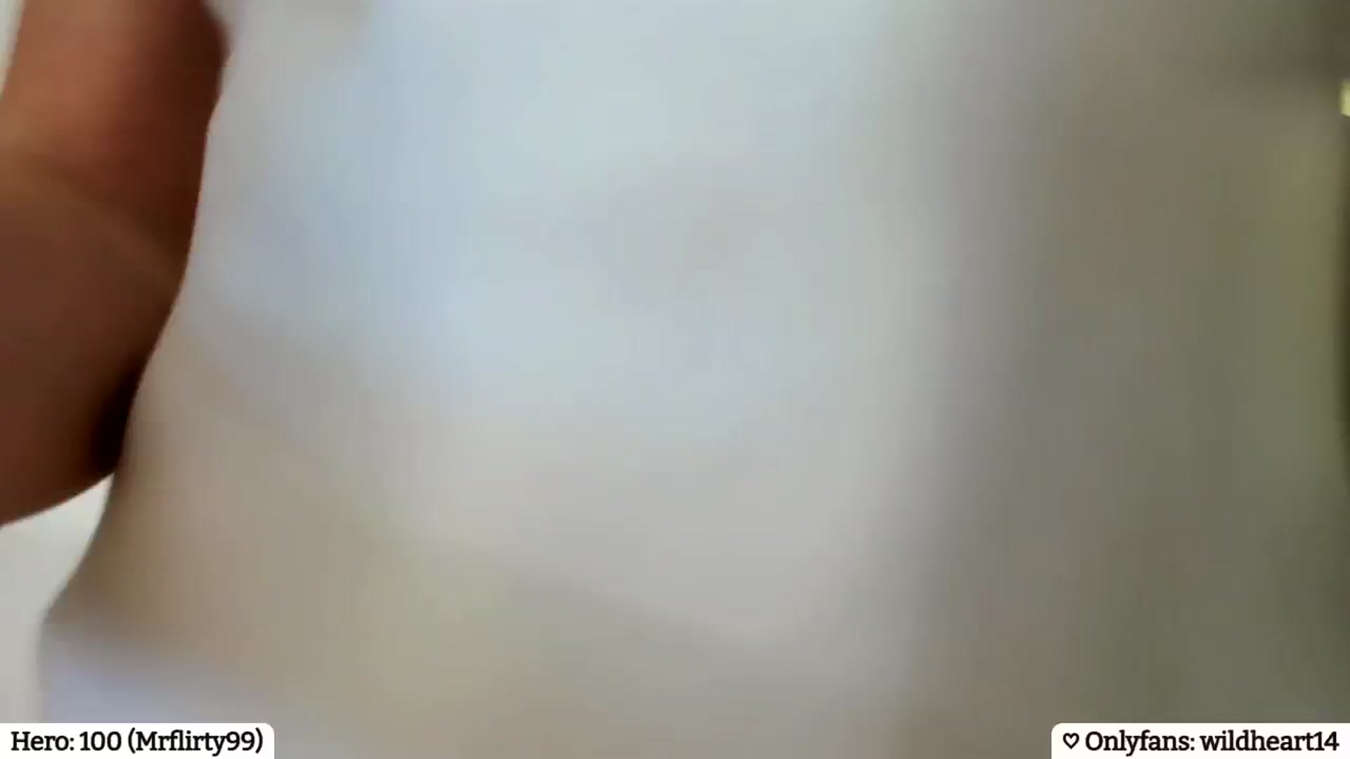 Gallery image thumbnail from Yveline's myfreecams stream on, 03/09/2025, 20:24 image 17 of 20