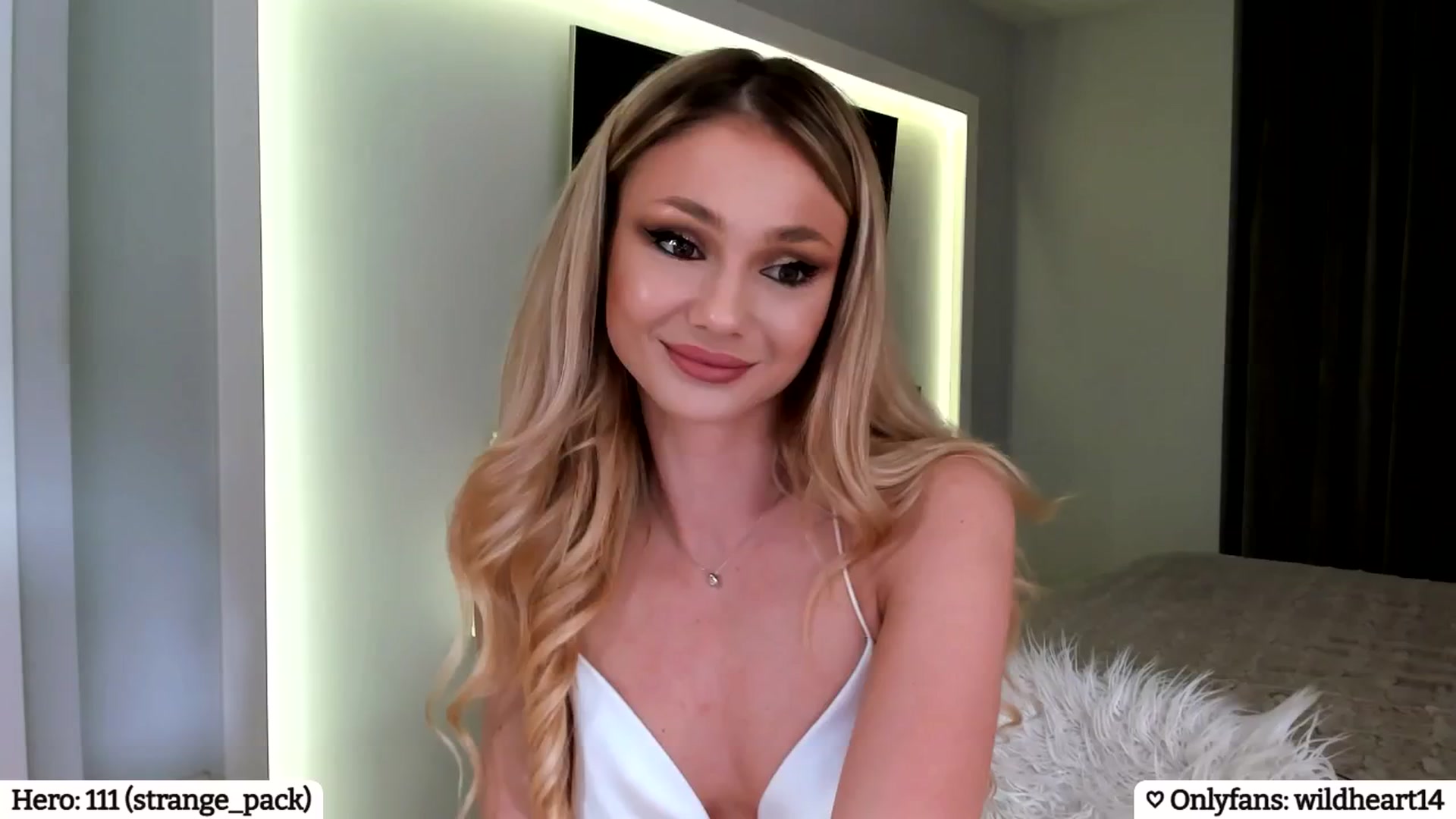 Gallery image thumbnail from Yveline's myfreecams stream on, 03/09/2025, 21:15 image 20 of 20