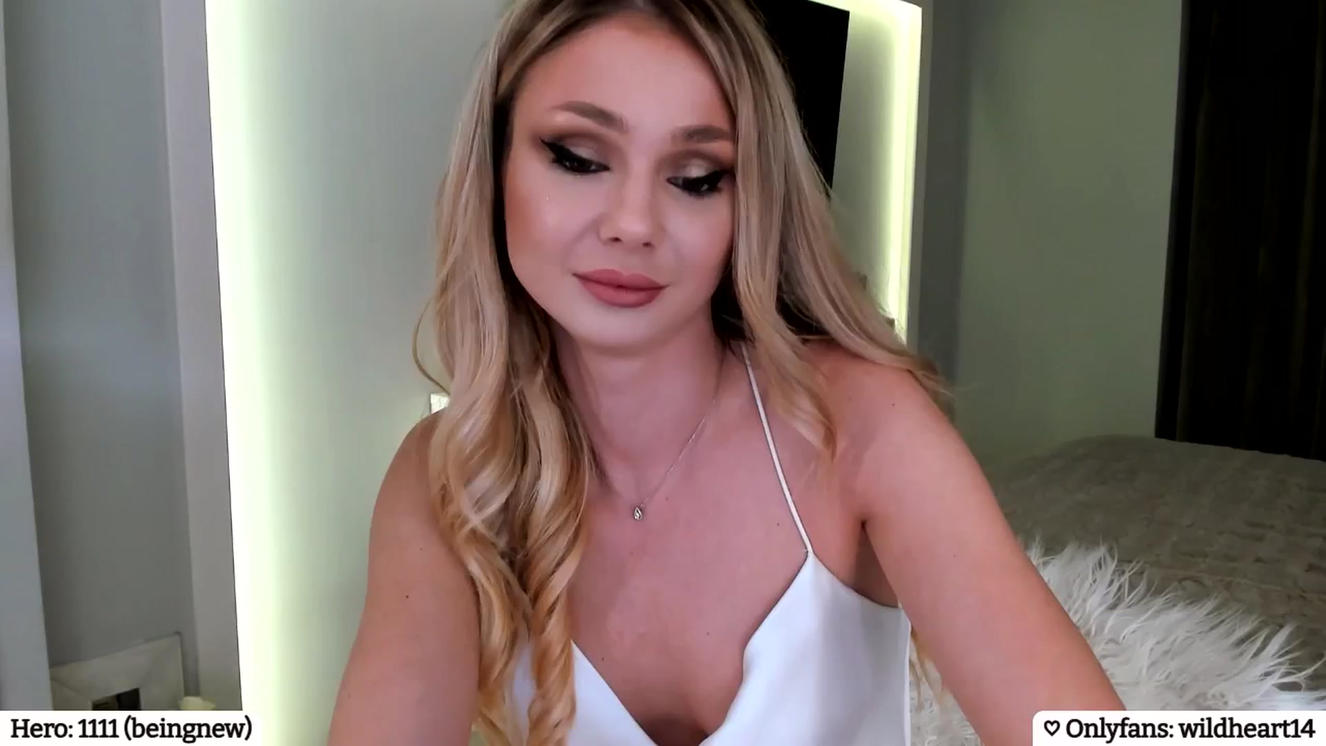 Gallery image thumbnail from Yveline's myfreecams stream on, 03/09/2025, 21:48 image 11 of 20