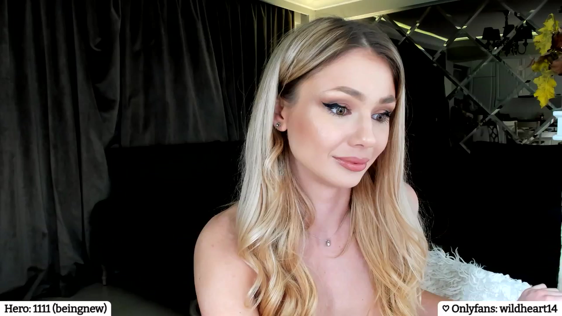 Gallery image thumbnail from Yveline's myfreecams stream on, 03/11/2025, 01:32 image 16 of 20