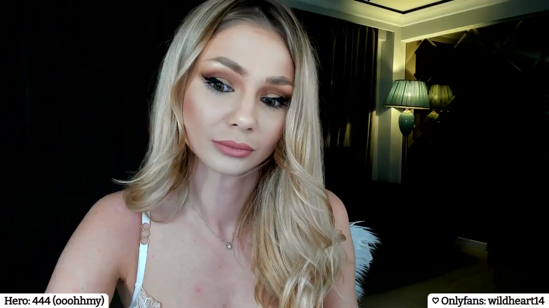 Gallery image thumbnail from Yveline's myfreecams stream on, 03/13/2025, 16:47 image 18 of 20