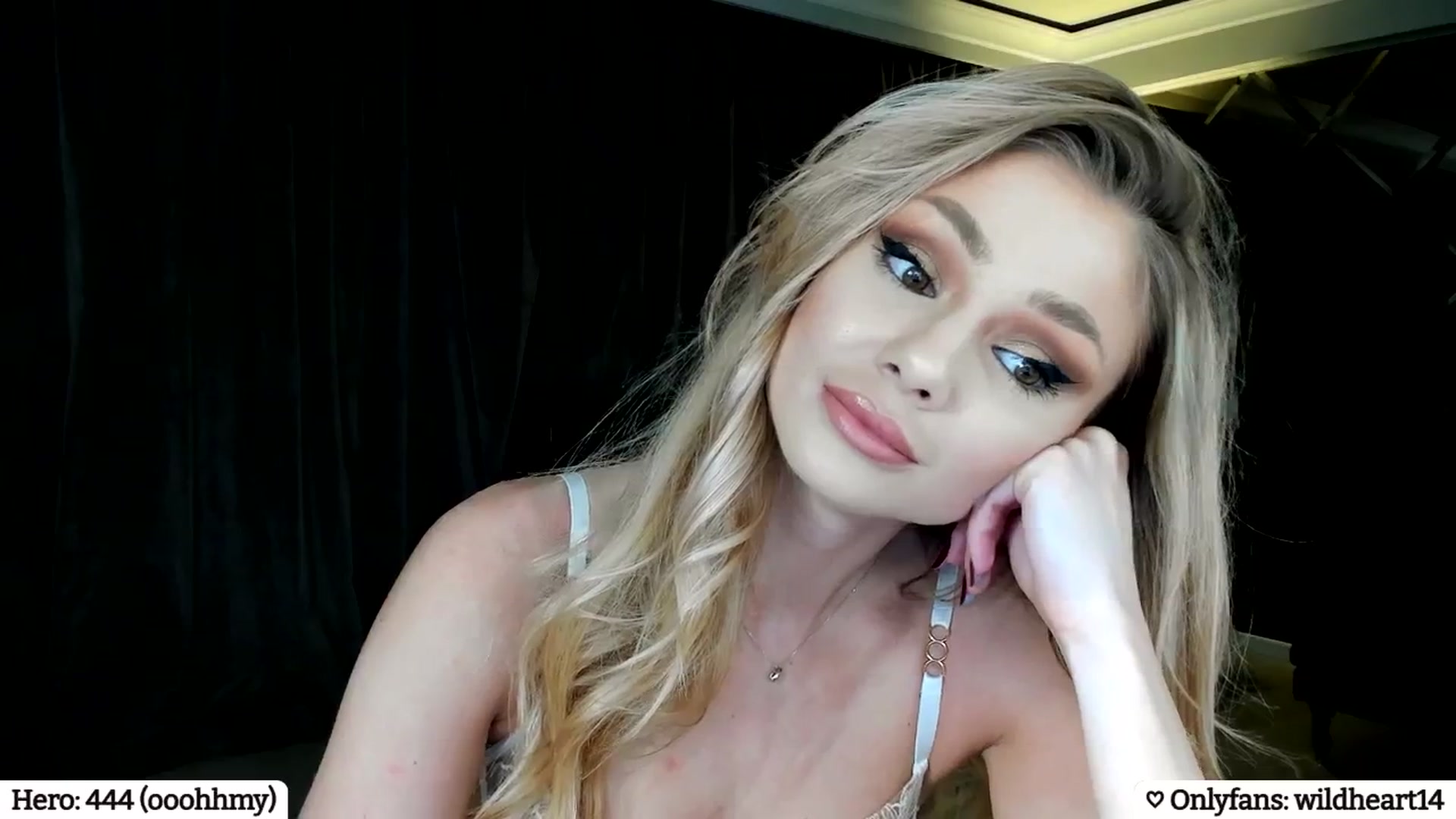 Gallery image thumbnail from Yveline's myfreecams stream on, 03/13/2025, 16:47 image 20 of 20