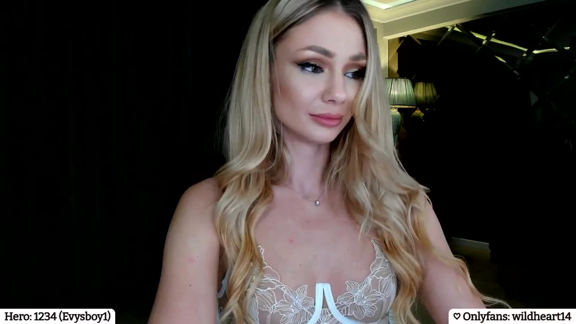 Gallery image thumbnail from Yveline's myfreecams stream on, 03/13/2025, 22:53 image 18 of 20