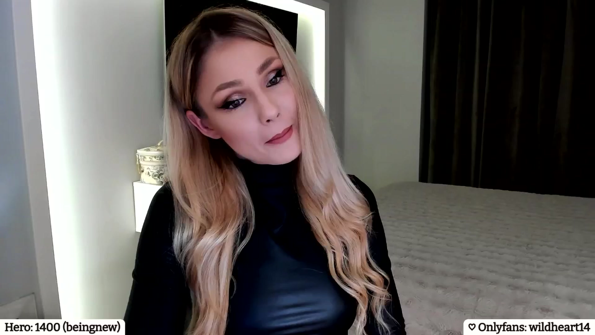 Gallery image thumbnail from Yveline's myfreecams stream on, 03/27/2025, 23:14 image 5 of 20