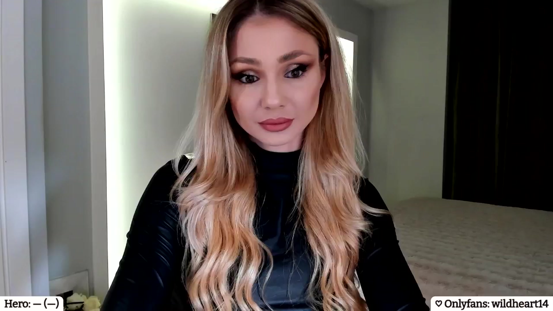 Gallery image thumbnail from Yveline's myfreecams stream on, 03/27/2025, 23:14 image 1 of 20