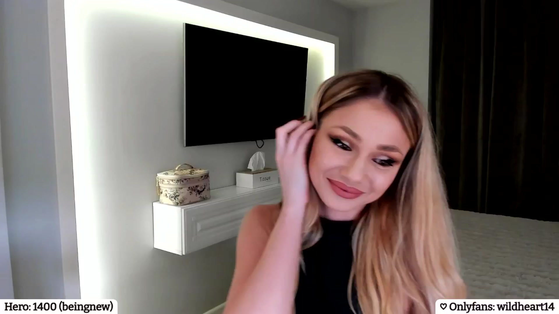 Gallery image thumbnail from Yveline's myfreecams stream on, 03/27/2025, 23:14 image 15 of 20