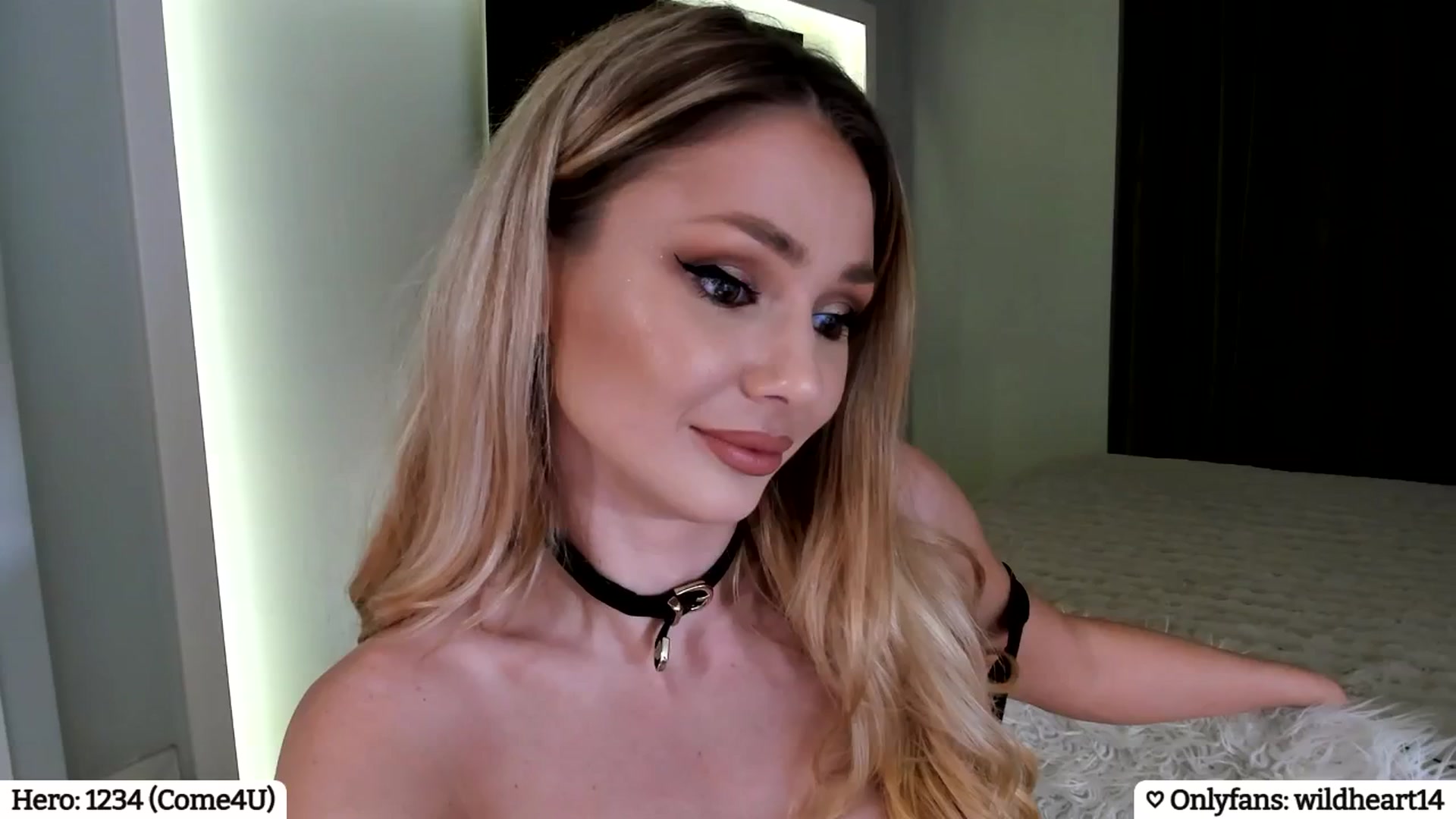 Gallery image thumbnail from Yveline's myfreecams stream on, 03/28/2025, 20:59 image 14 of 20