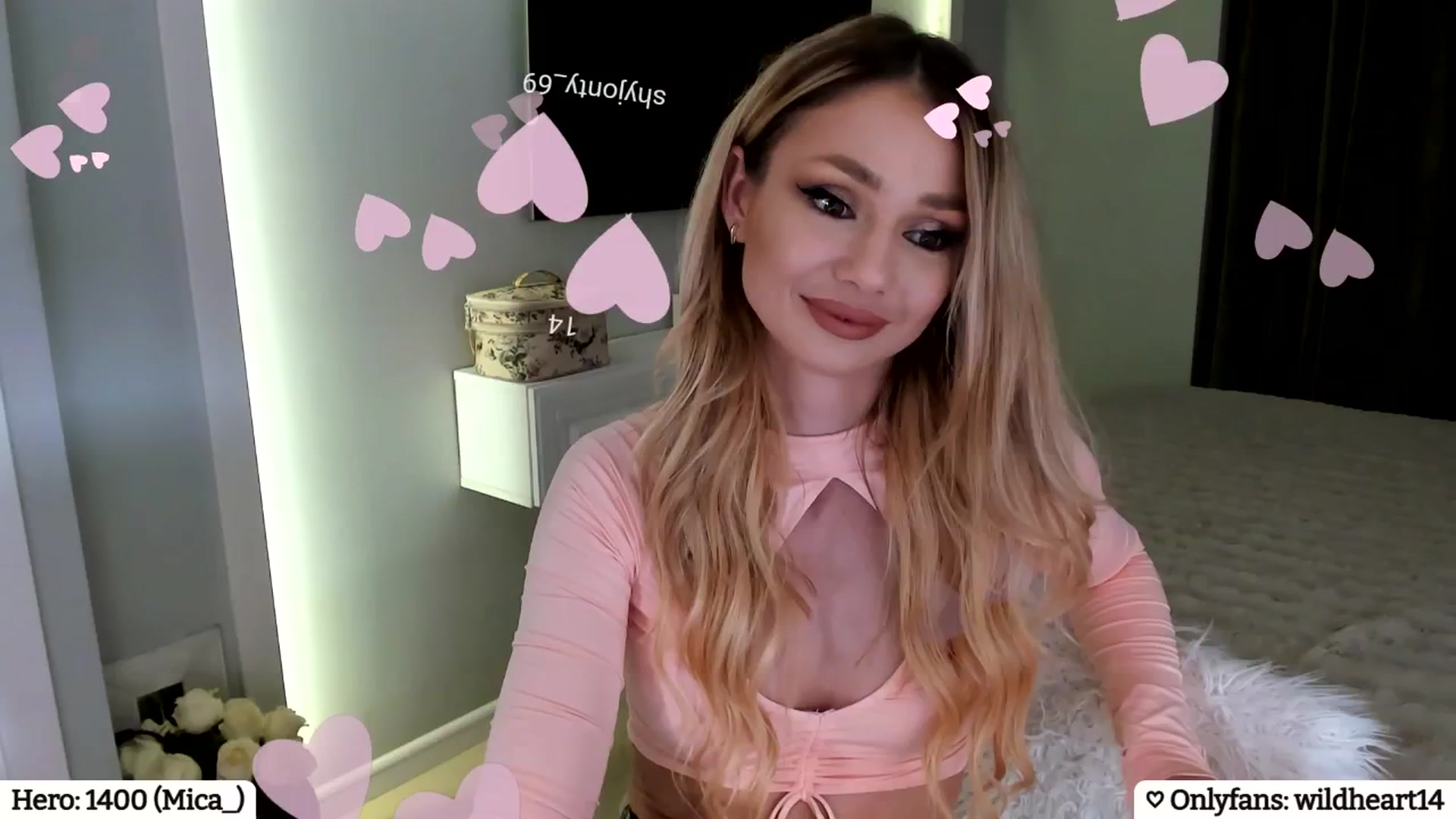 Gallery image thumbnail from Yveline's myfreecams stream on, 03/28/2025, 22:47 image 6 of 20