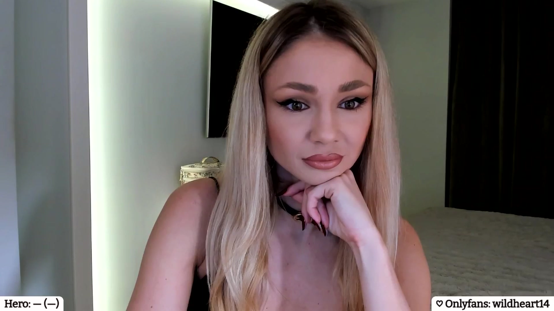 Gallery image thumbnail from Yveline's myfreecams stream on, 03/29/2025, 19:21 image 2 of 20