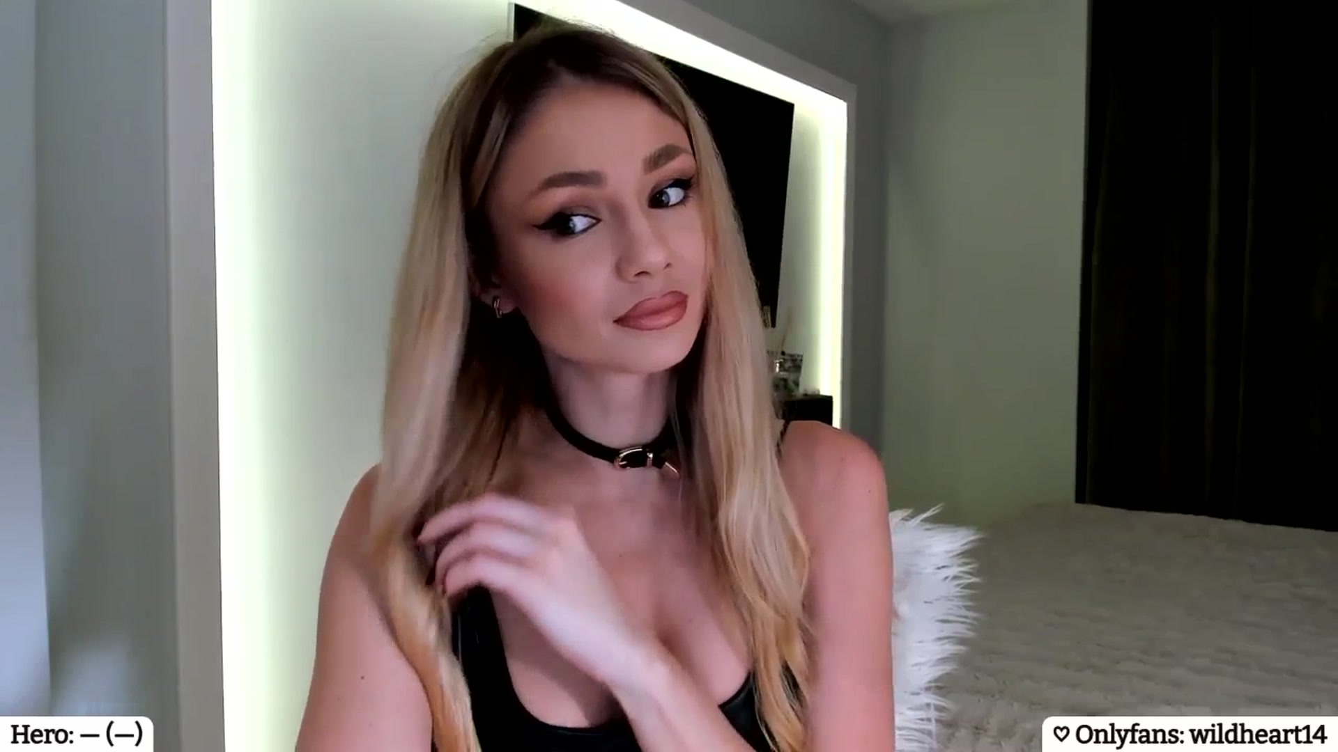 Gallery image thumbnail from Yveline's myfreecams stream on, 03/29/2025, 19:21 image 6 of 20