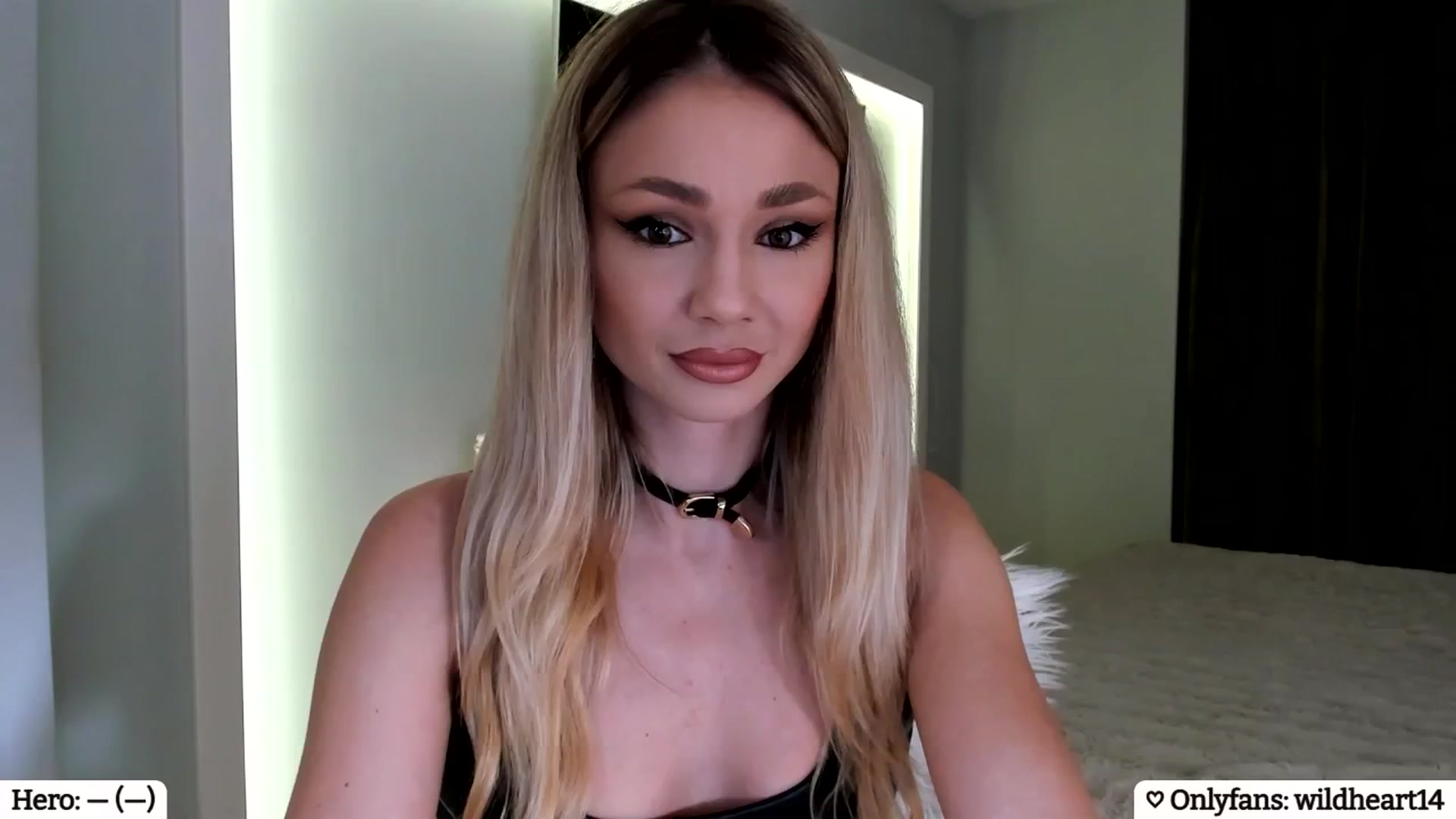 Gallery image thumbnail from Yveline's myfreecams stream on, 03/29/2025, 19:21 image 1 of 20