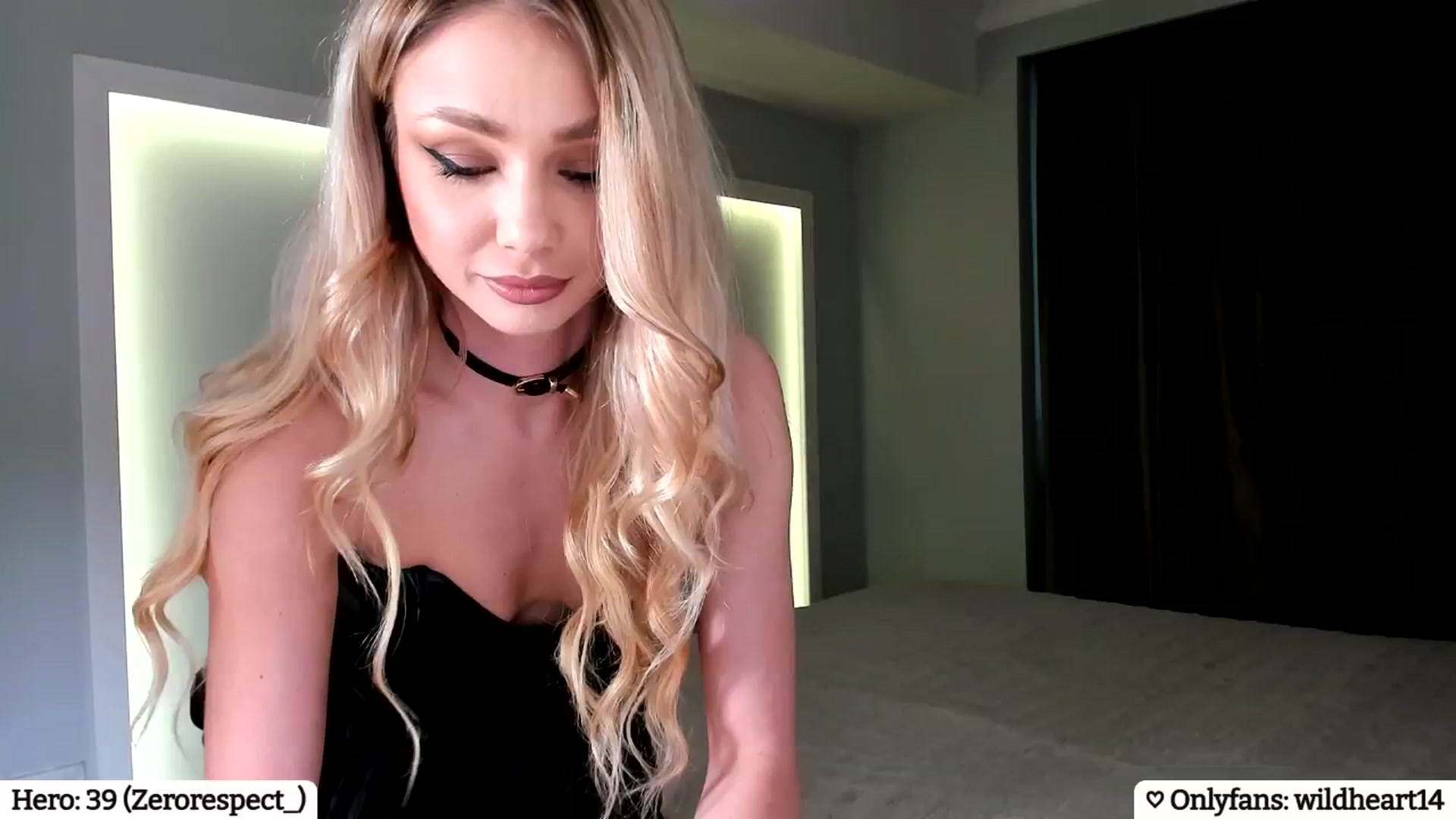 Gallery image thumbnail from Yveline's myfreecams stream on, 04/05/2025, 15:30 image 7 of 20