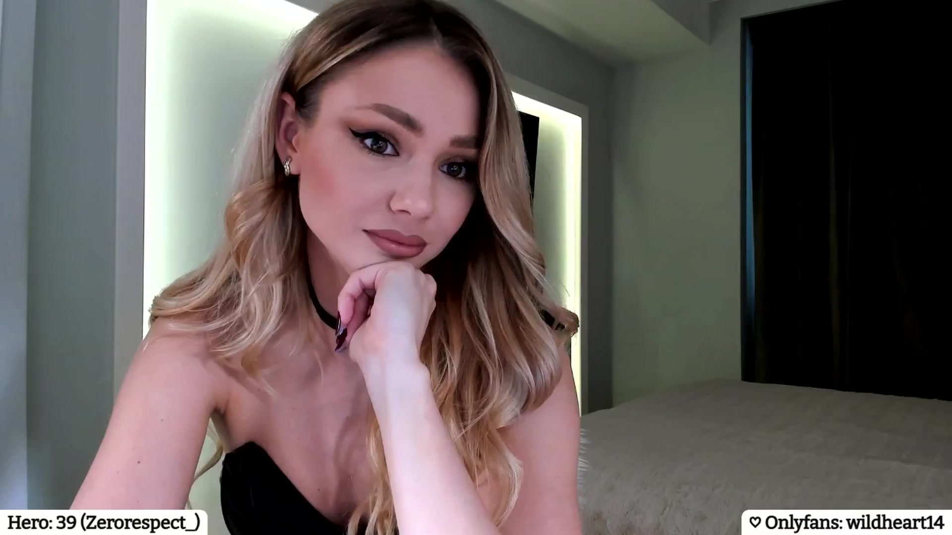 Gallery image thumbnail from Yveline's myfreecams stream on, 04/05/2025, 15:30 image 16 of 20