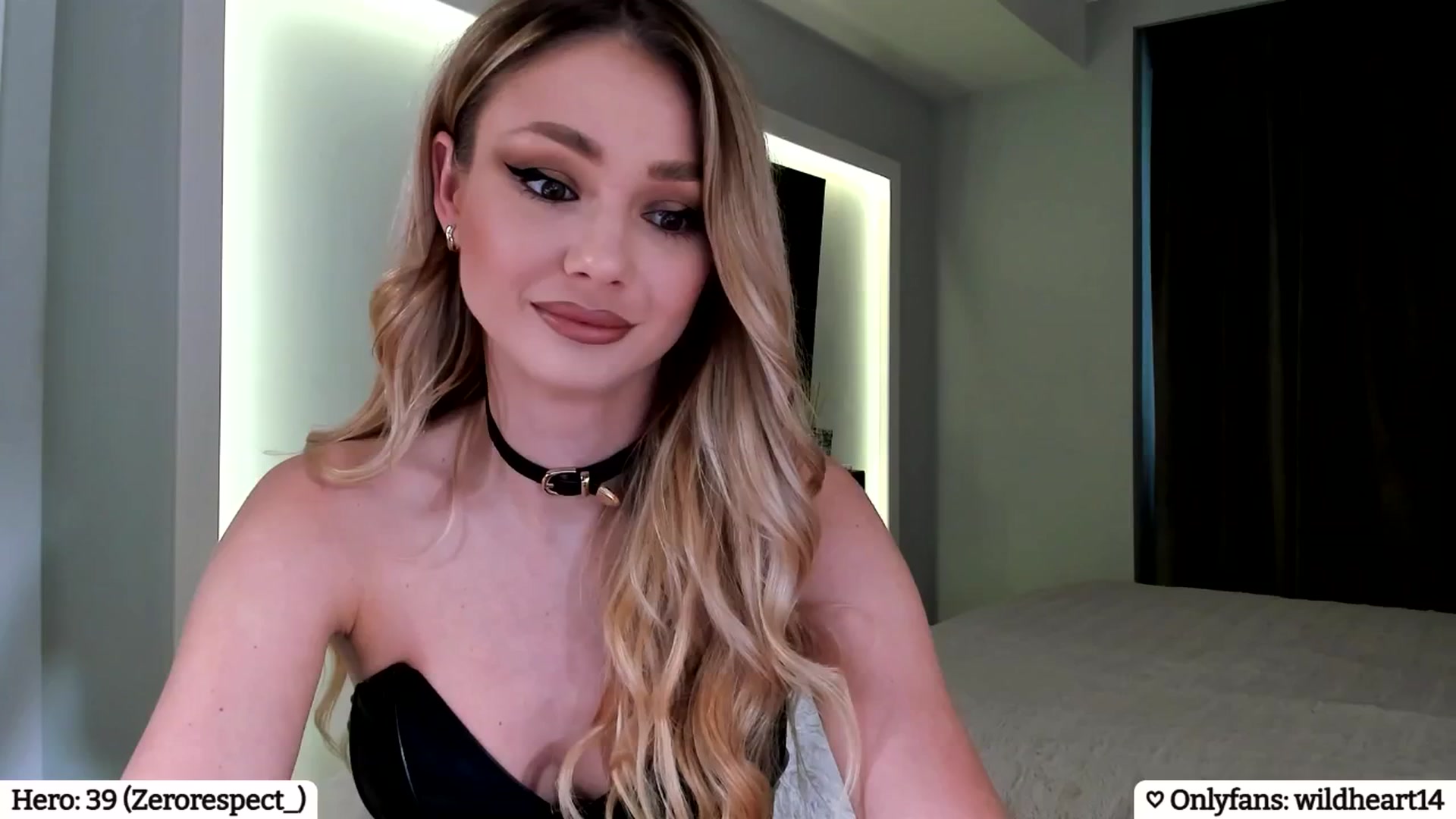 Gallery image thumbnail from Yveline's myfreecams stream on, 04/05/2025, 15:30 image 11 of 20
