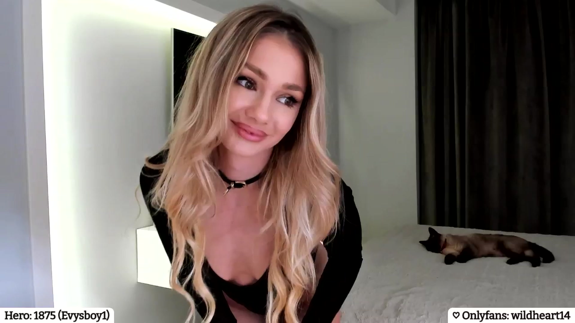 Gallery image thumbnail from Yveline's myfreecams stream on, 04/09/2025, 22:05 image 20 of 20