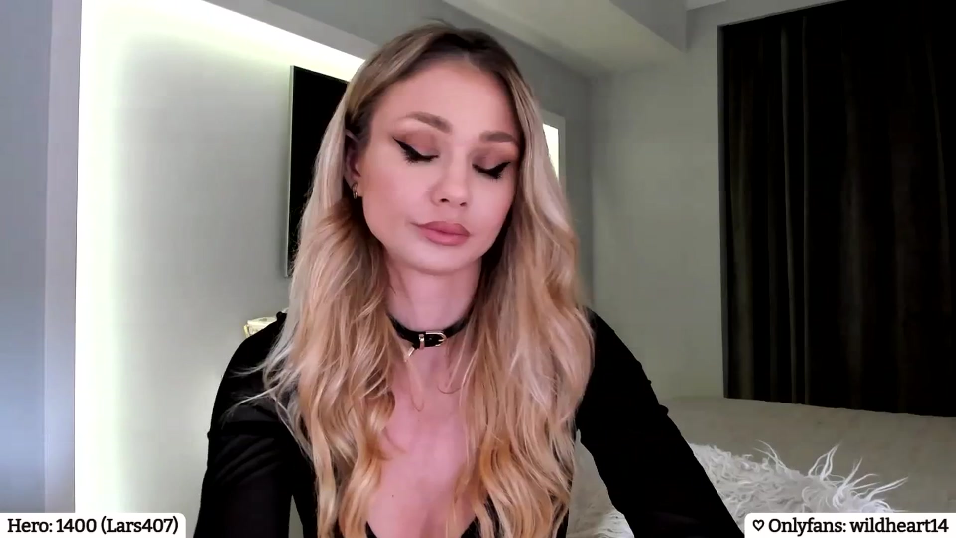 Gallery image thumbnail from Yveline's myfreecams stream on, 04/09/2025, 22:05 image 18 of 20