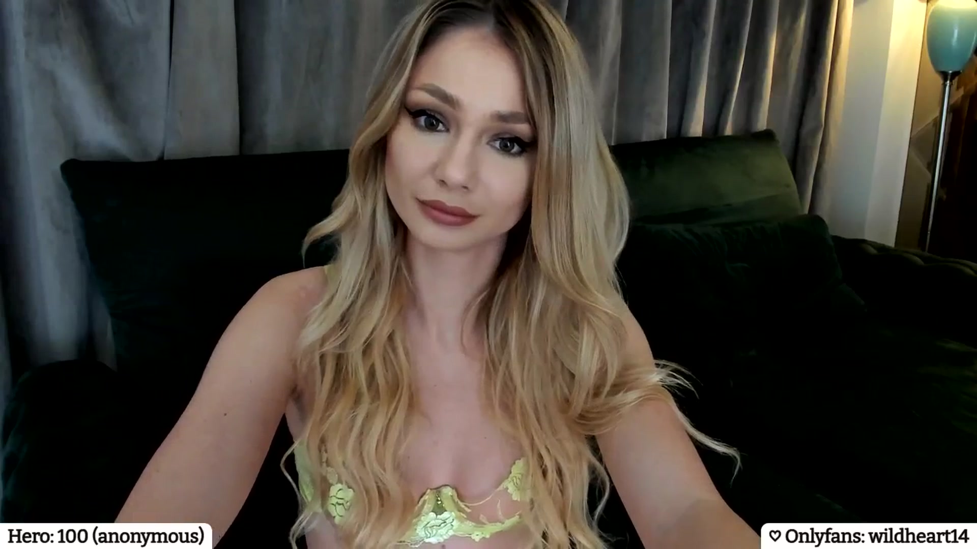 Gallery image thumbnail from Yveline's myfreecams stream on, 04/10/2025, 20:25 image 11 of 20