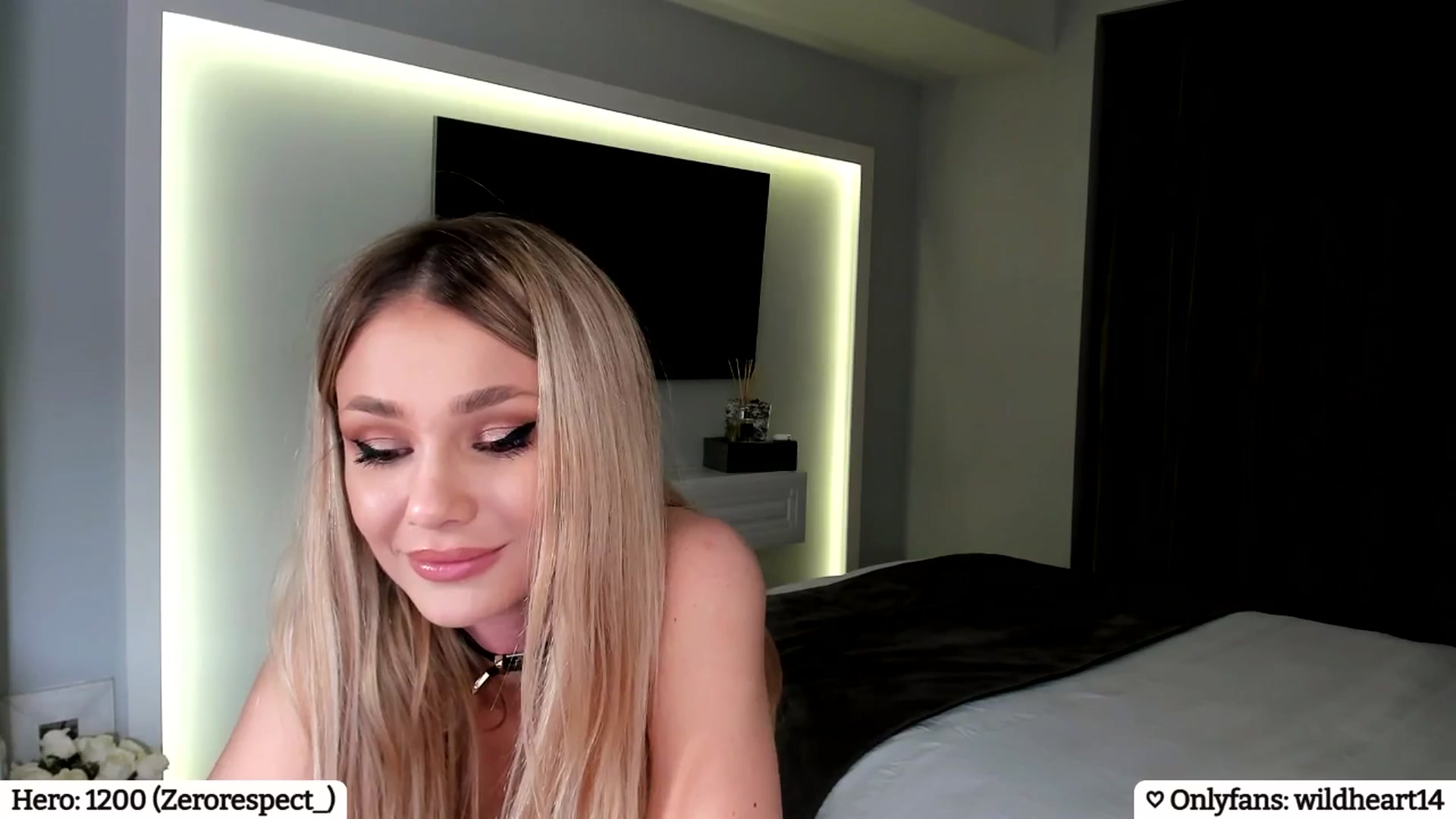 Gallery image thumbnail from Yveline's myfreecams stream on, 04/11/2025, 22:05 image 10 of 20