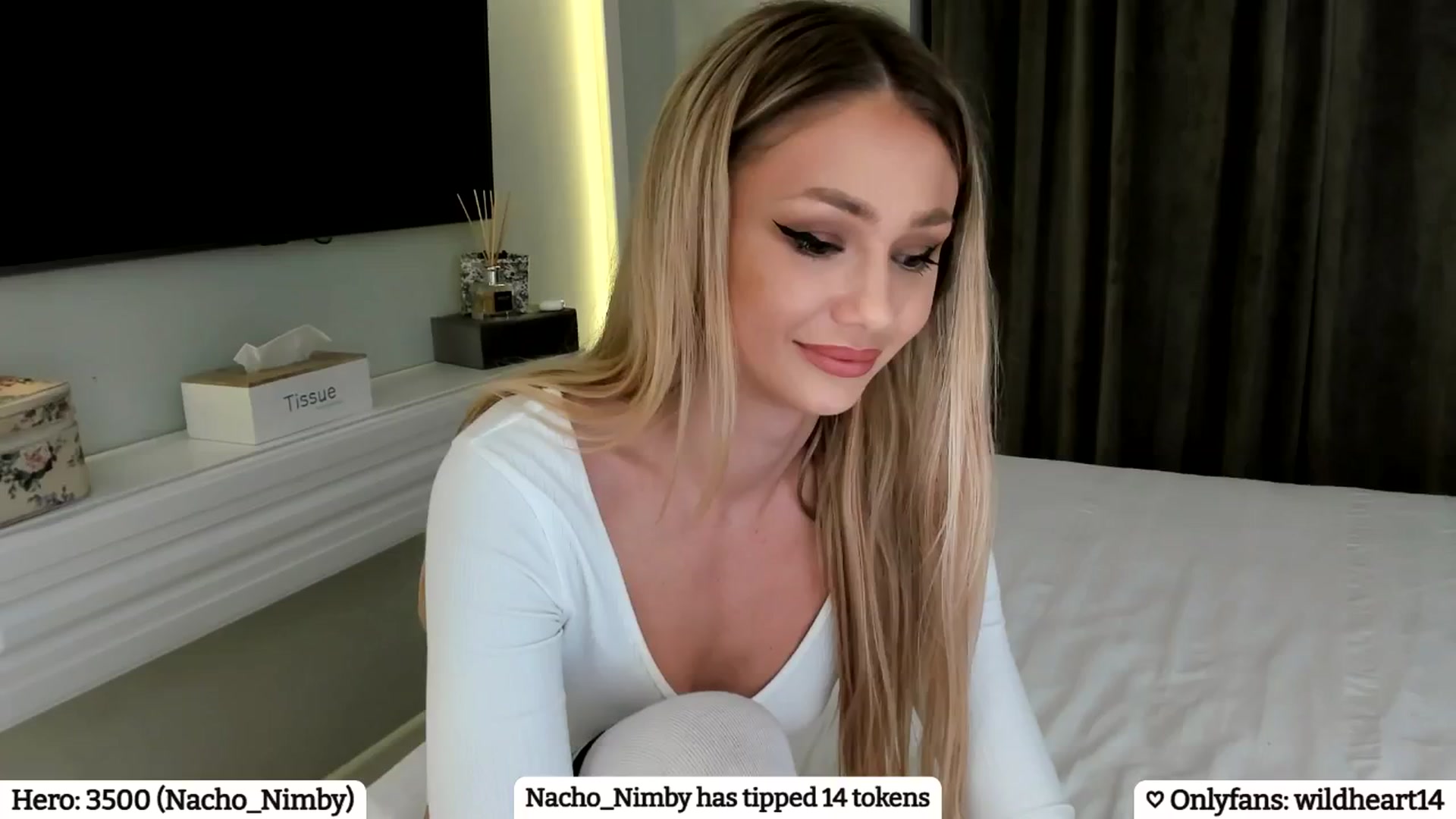 Gallery image thumbnail from Yveline's myfreecams stream on, 04/14/2025, 20:59 image 8 of 20