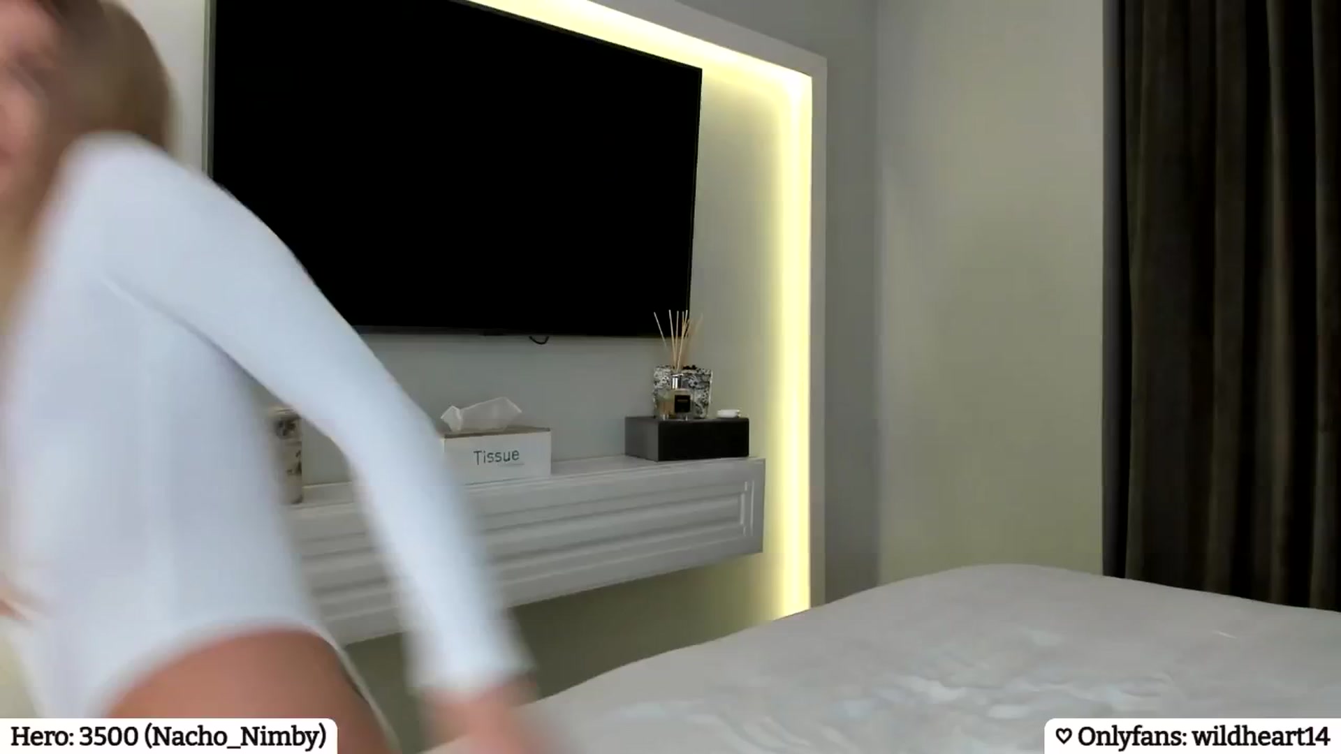 Gallery image thumbnail from Yveline's myfreecams stream on, 04/14/2025, 20:59 image 10 of 20