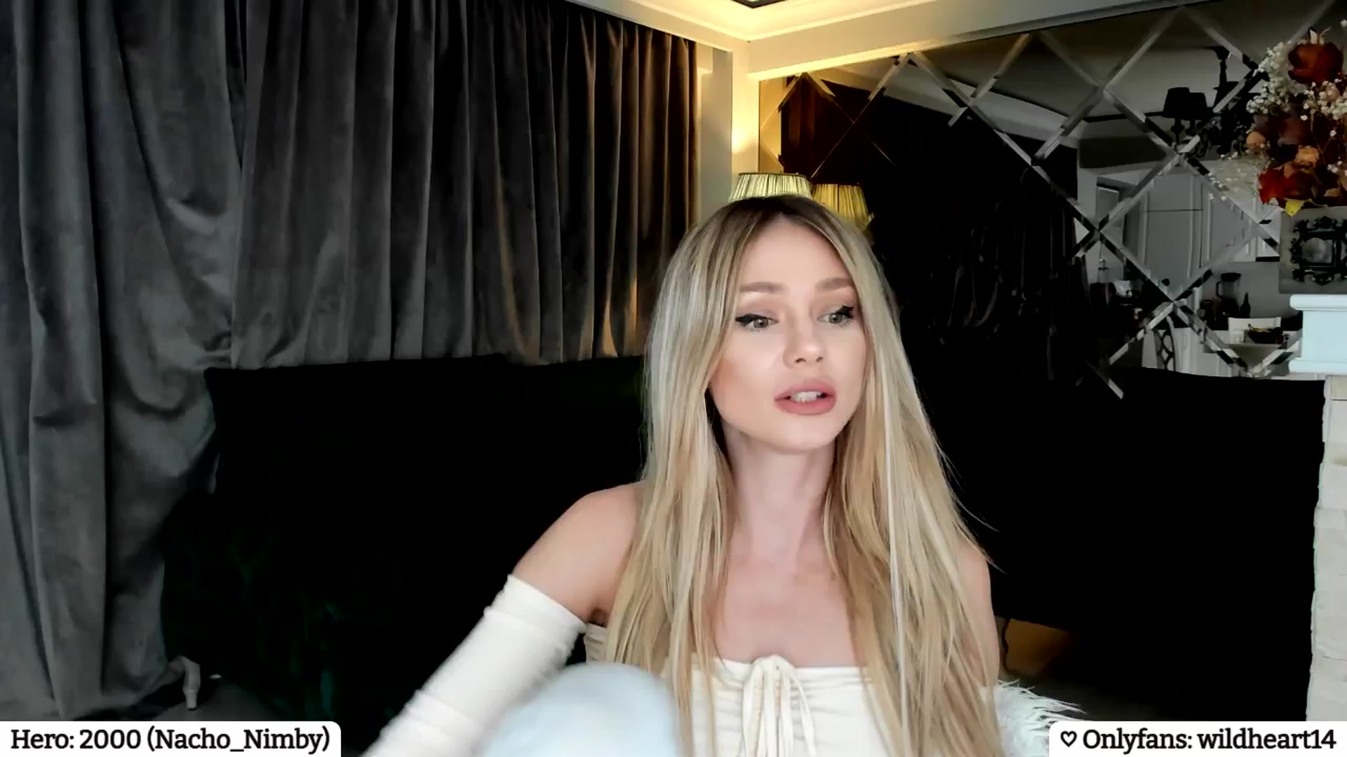 Gallery image thumbnail from Yveline's myfreecams stream on, 04/15/2025, 22:37 image 5 of 20