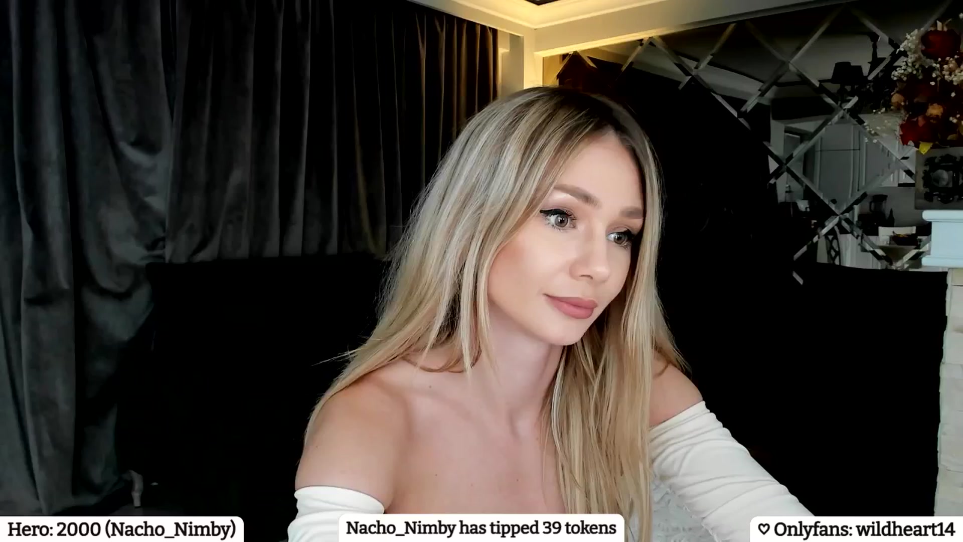 Gallery image thumbnail from Yveline's myfreecams stream on, 04/15/2025, 22:37 image 6 of 20