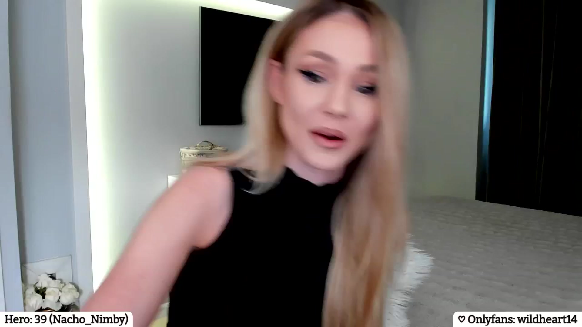 Gallery image thumbnail from Yveline's myfreecams stream on, 04/16/2025, 15:29 image 12 of 20