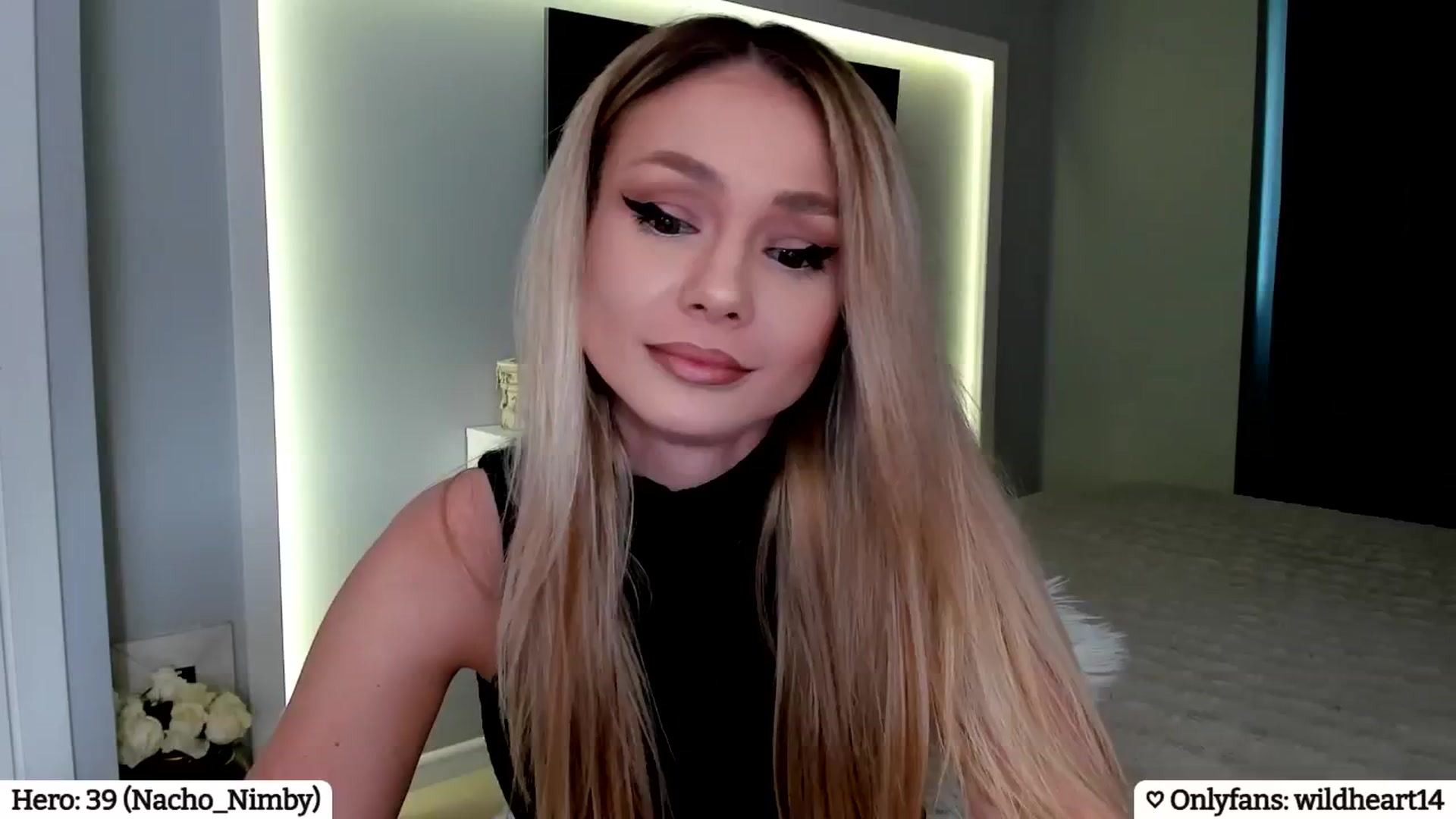 Gallery image thumbnail from Yveline's myfreecams stream on, 04/16/2025, 15:29 image 16 of 20