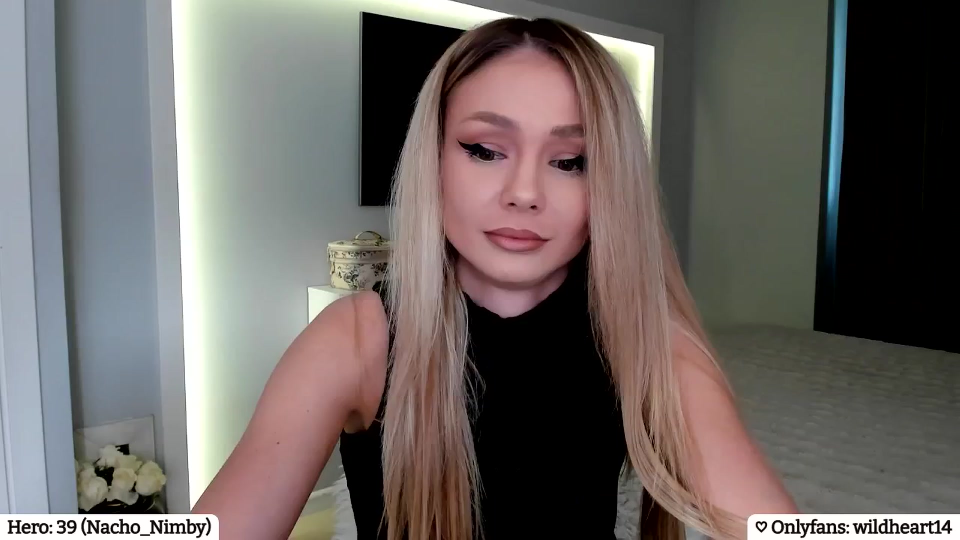 Gallery image thumbnail from Yveline's myfreecams stream on, 04/16/2025, 15:29 image 19 of 20