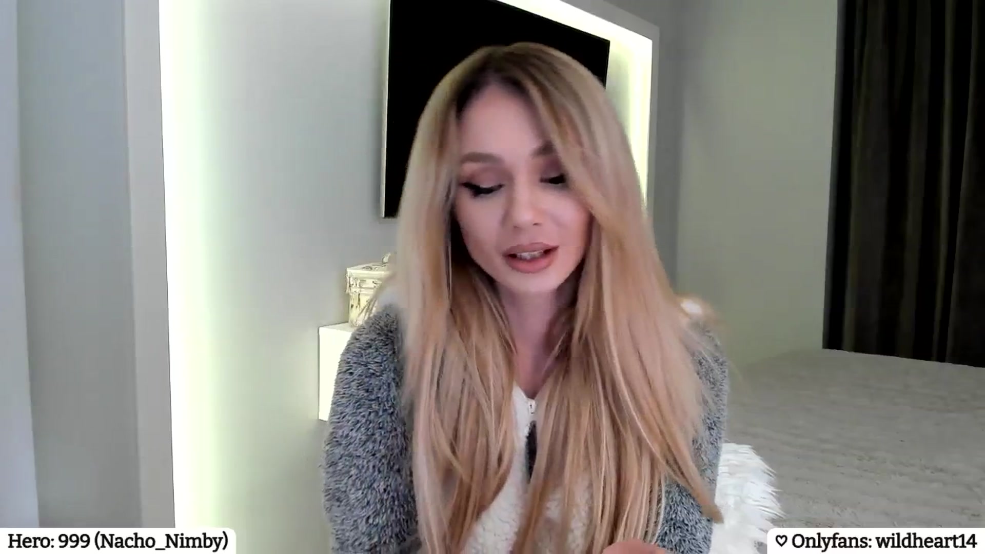 Gallery image thumbnail from Yveline's myfreecams stream on, 04/16/2025, 21:09 image 7 of 20