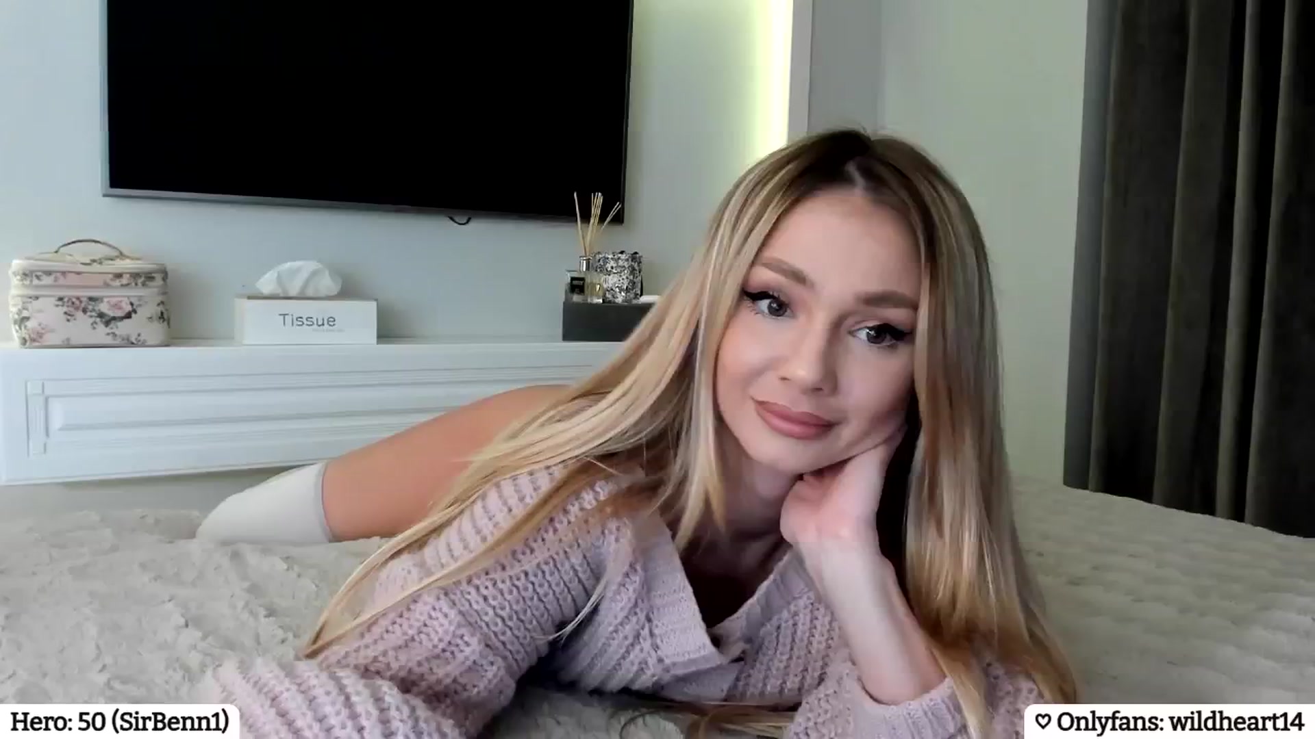 Gallery image thumbnail from Yveline's myfreecams stream on, 04/17/2025, 23:02 image 6 of 20