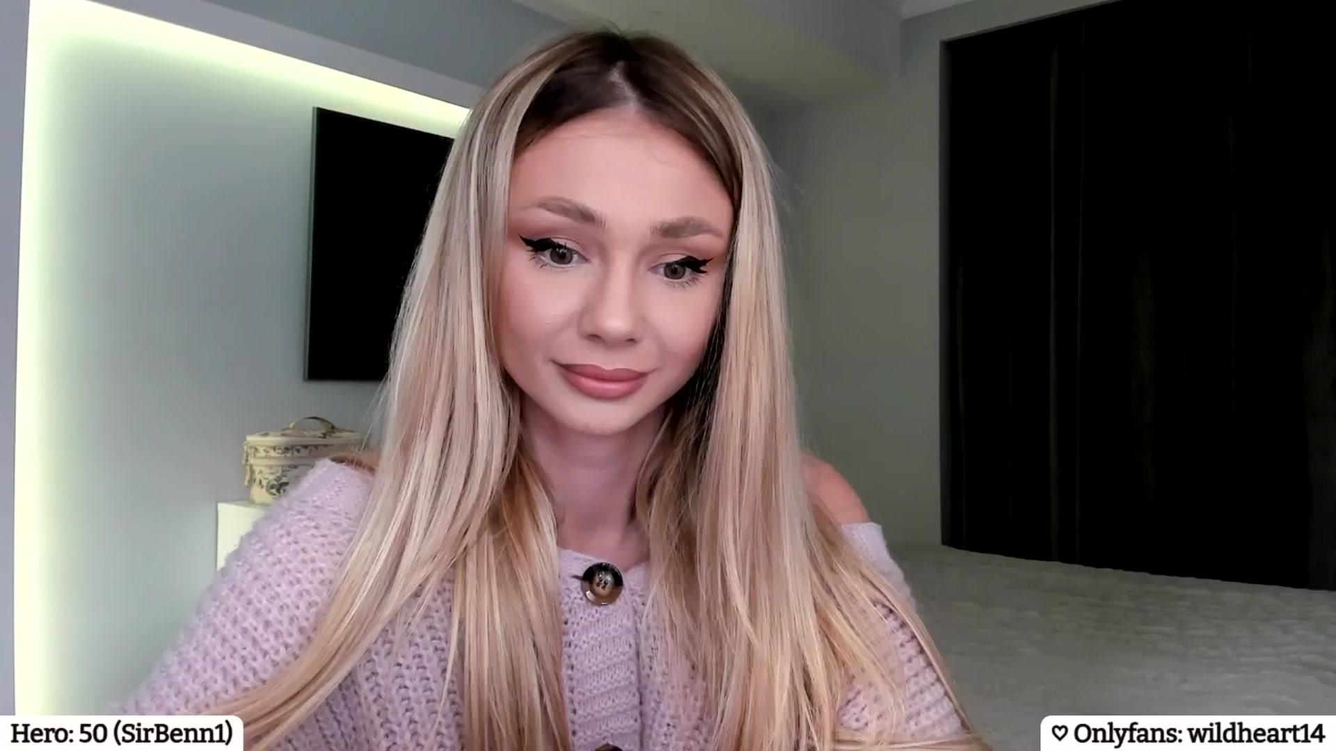 Gallery image thumbnail from Yveline's myfreecams stream on, 04/17/2025, 23:02 image 9 of 20