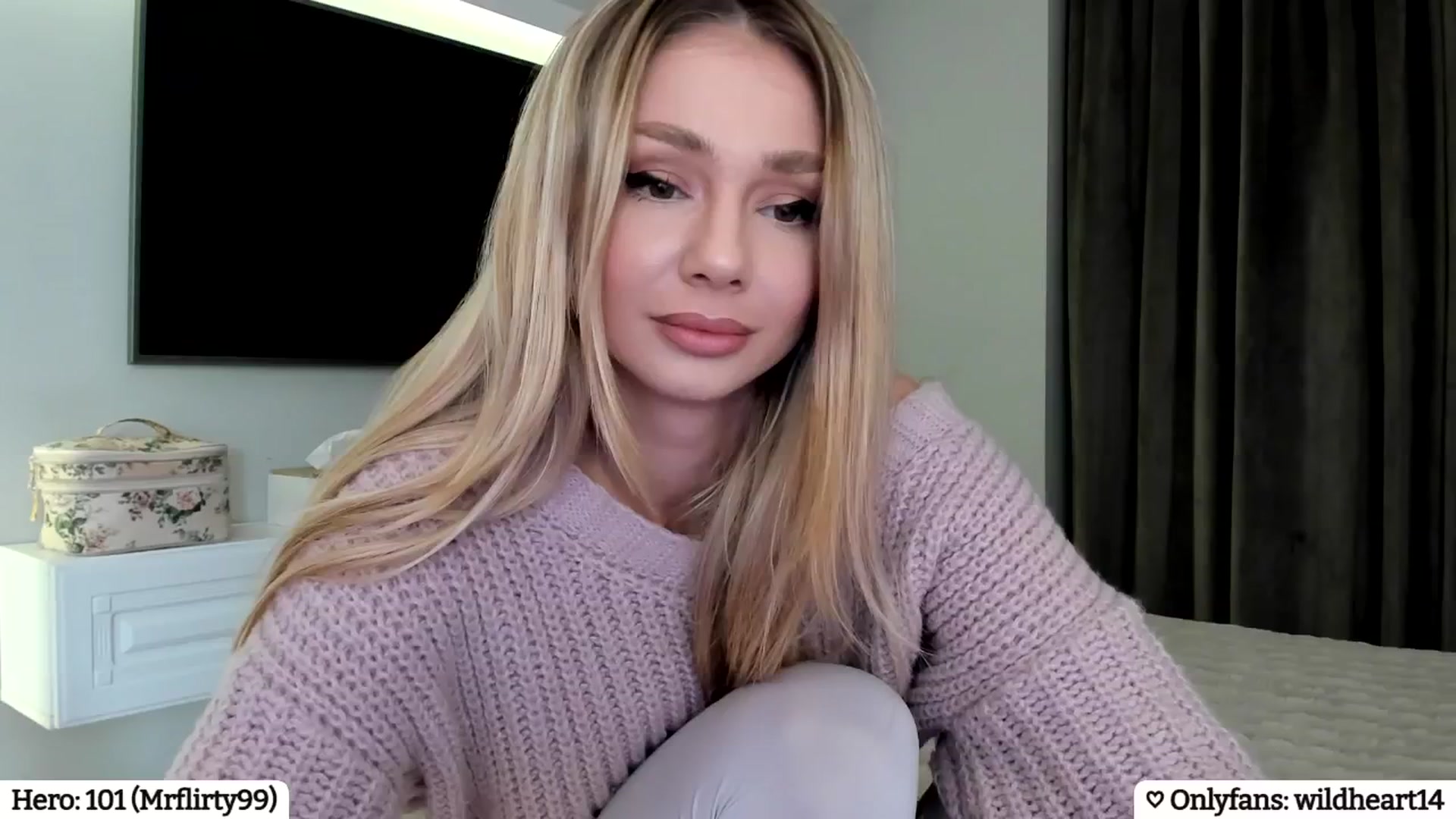Gallery image thumbnail from Yveline's myfreecams stream on, 04/17/2025, 23:02 image 10 of 20